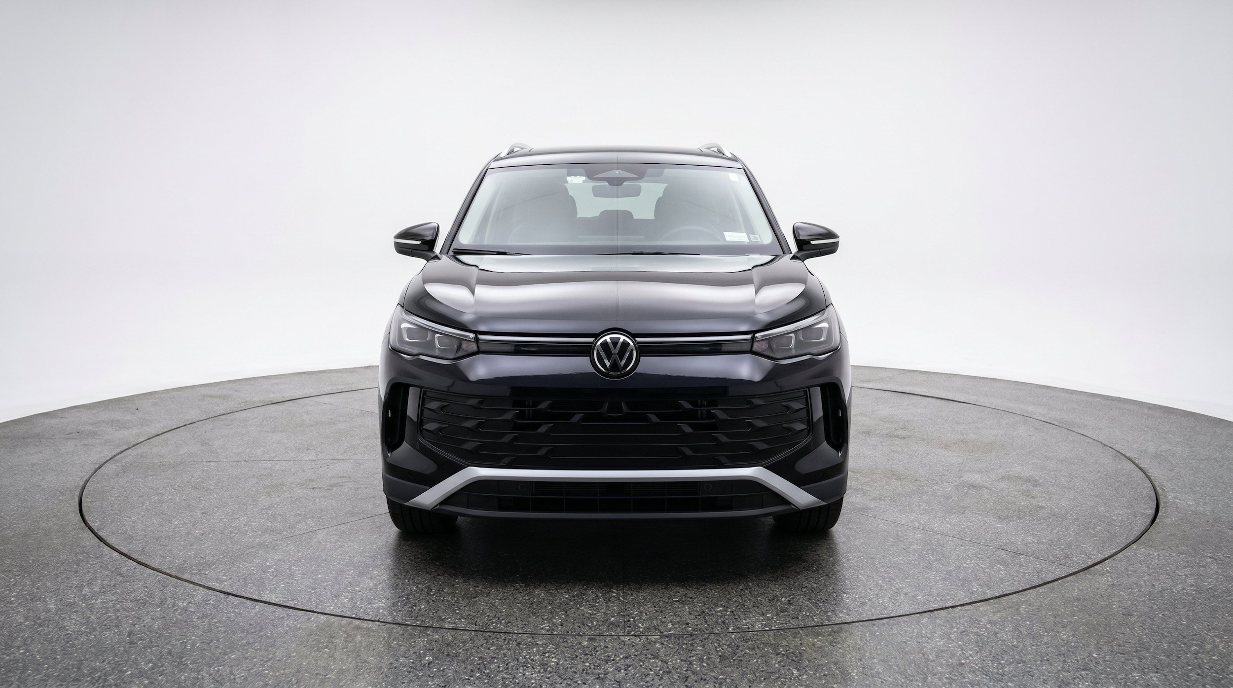 Thumbnail: 2026 Volkswagen Tiguan - 2