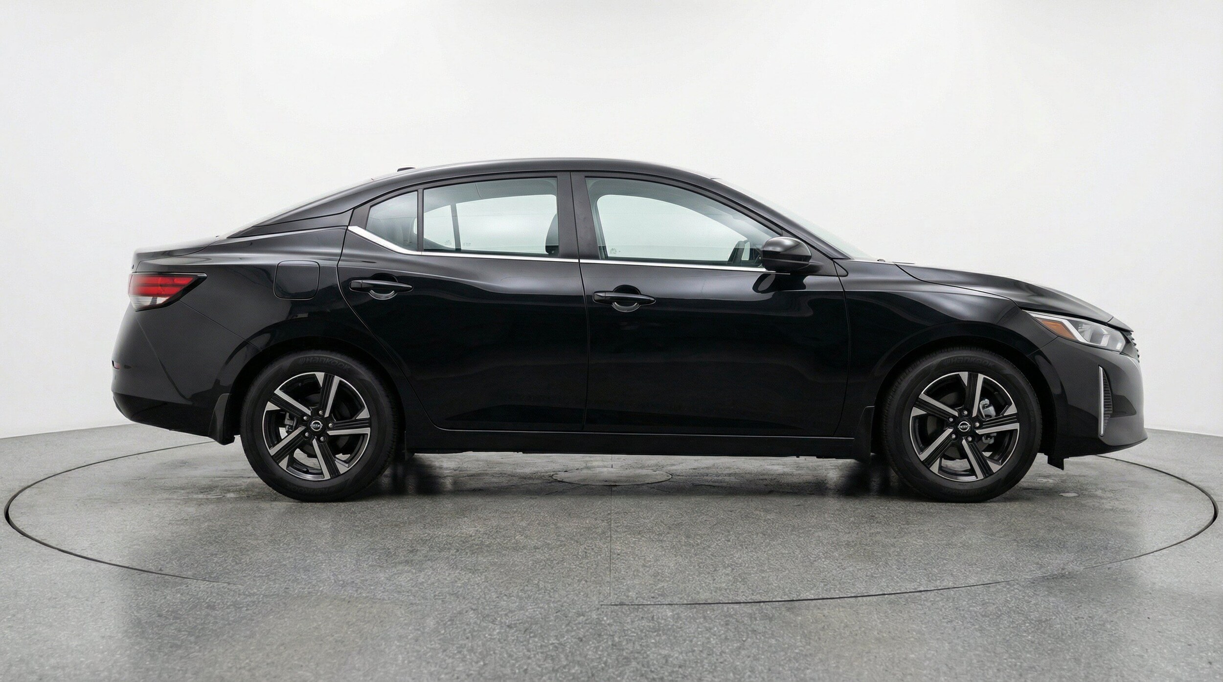 Thumbnail: 2025 Nissan Sentra - 11