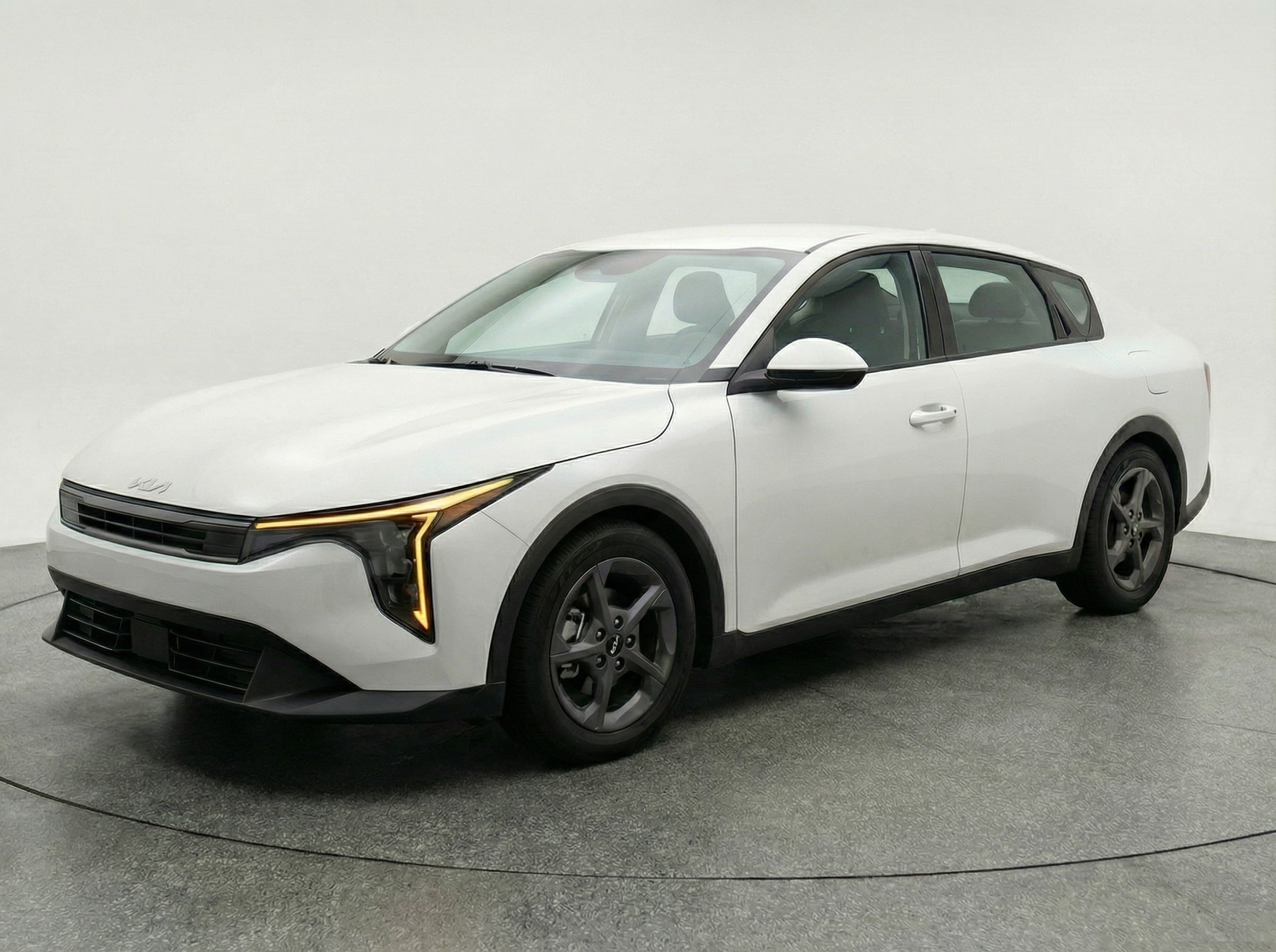 Thumbnail: 2025 Kia K4 - 3