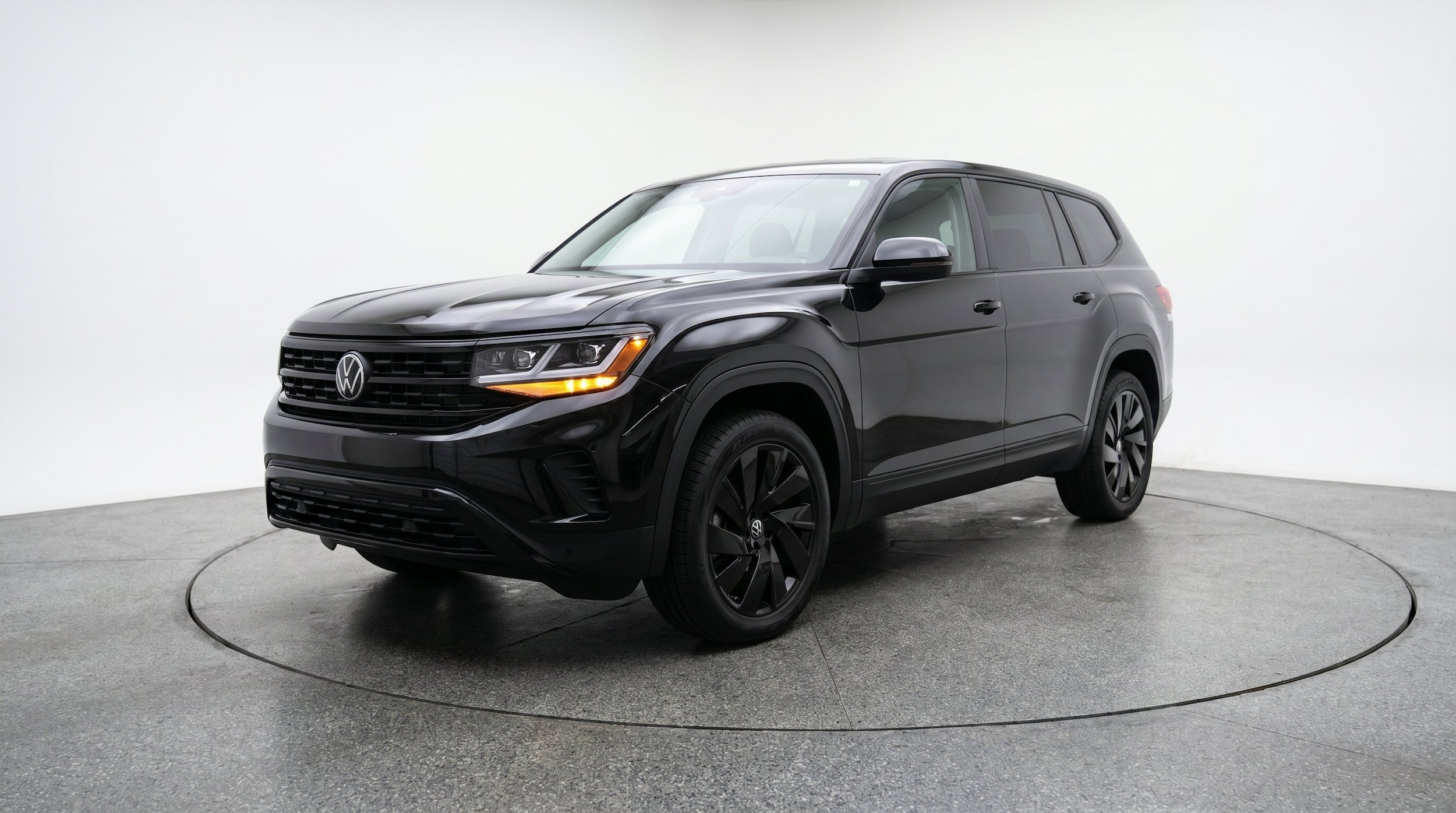 Thumbnail: 2026 Volkswagen Atlas - 3