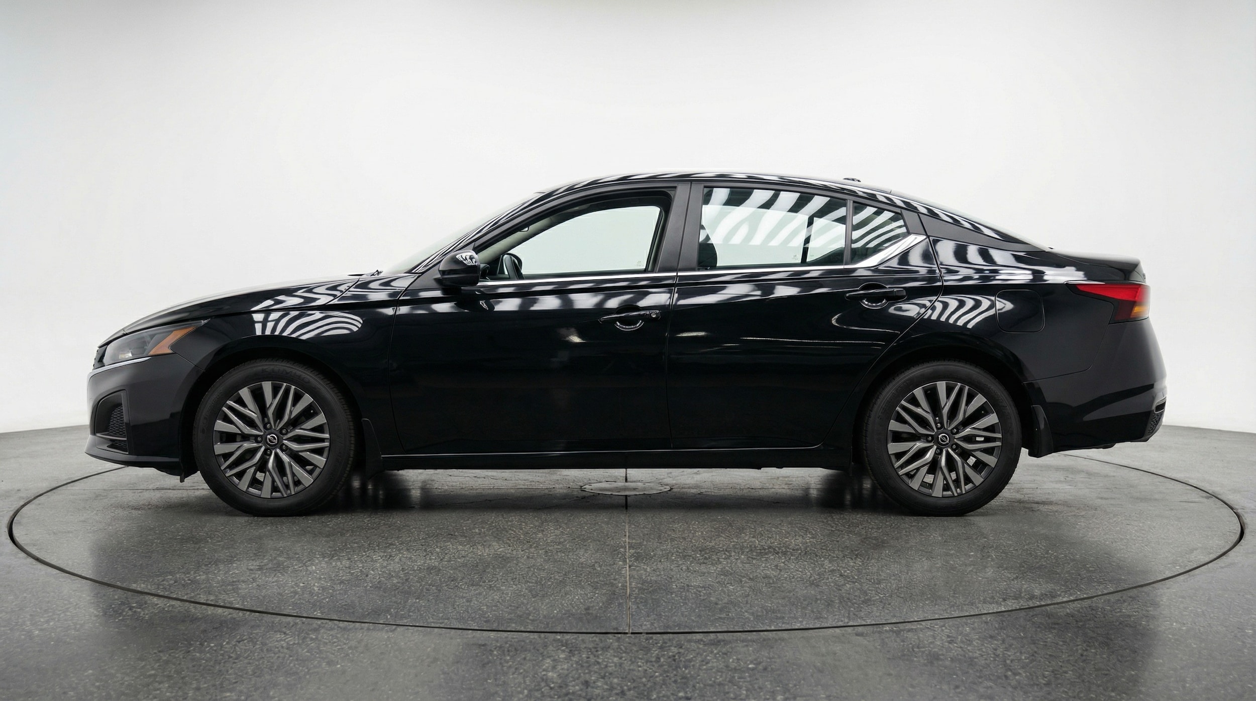 Thumbnail: 2025 Nissan Altima - 4