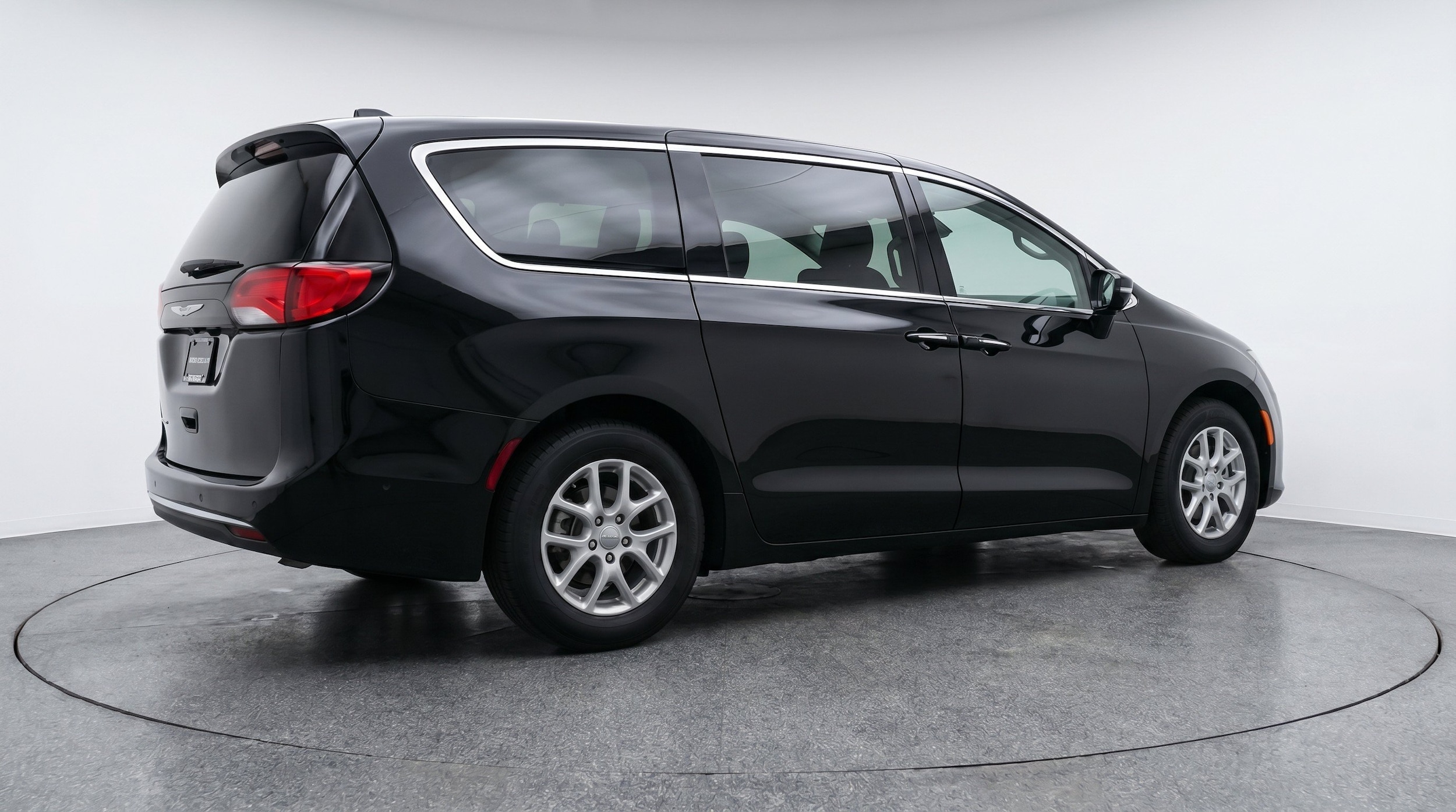 Thumbnail: 2024 Chrysler Voyager - 9