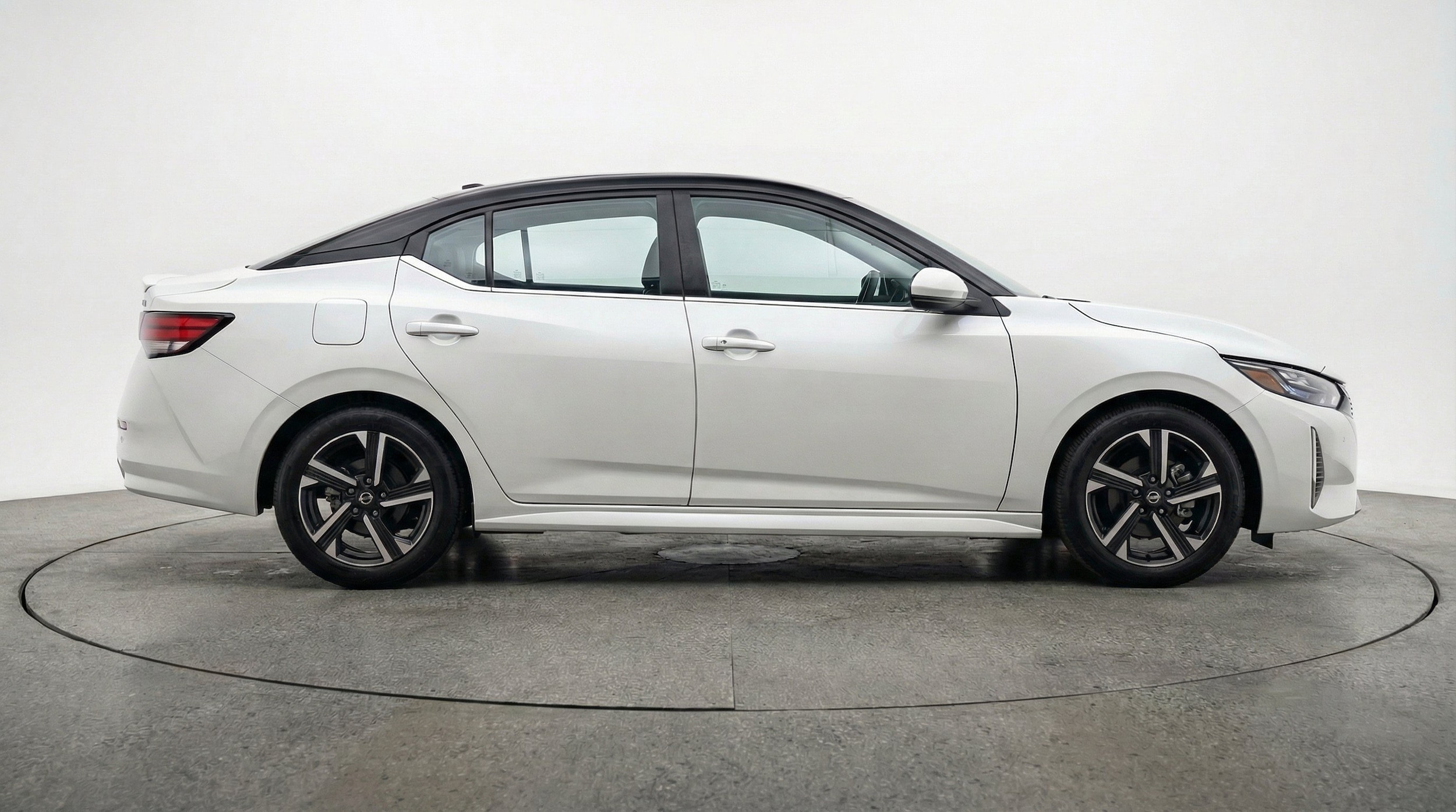 Thumbnail: 2025 Nissan Sentra - 11