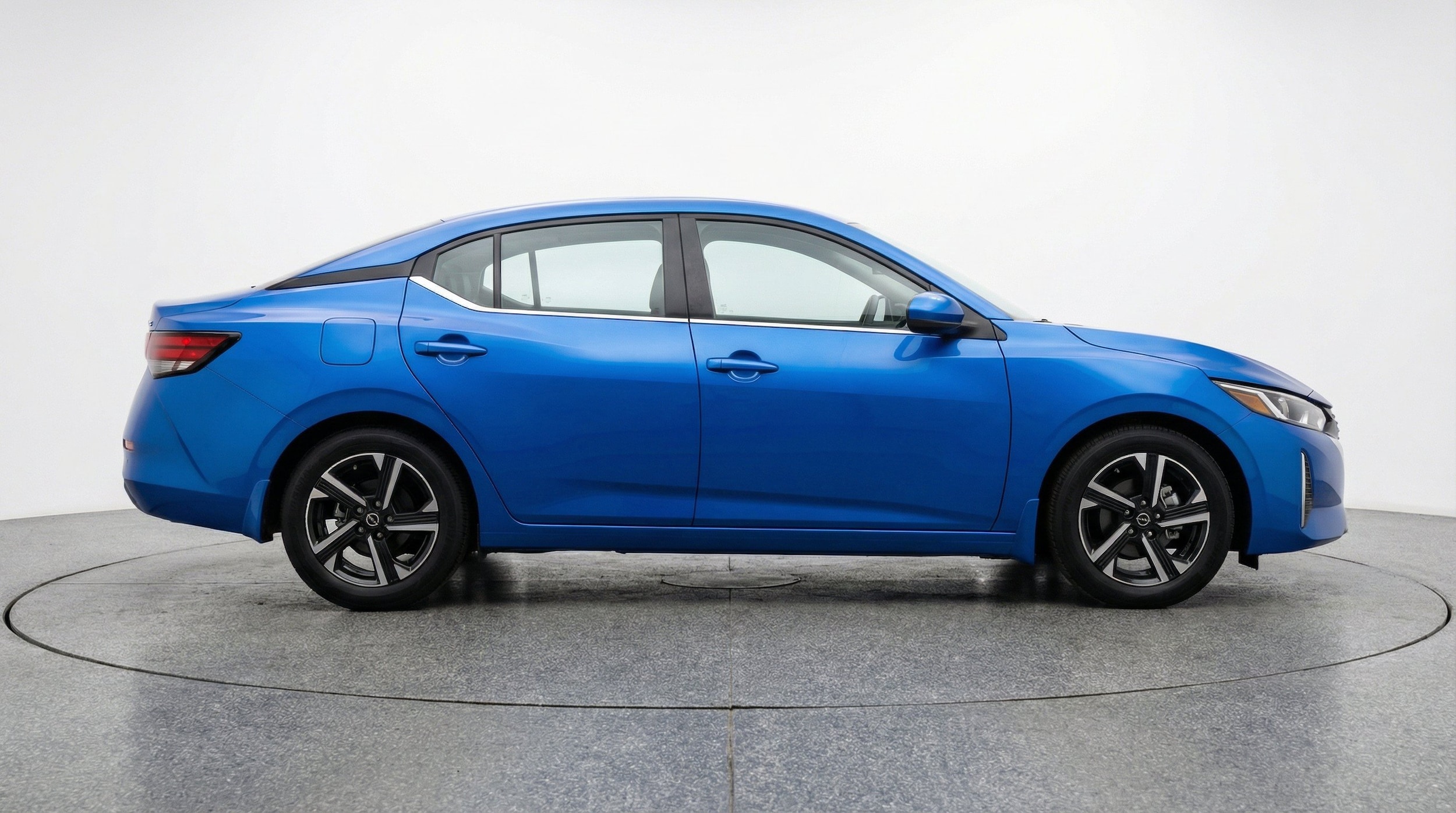 Thumbnail: 2025 Nissan Sentra - 10