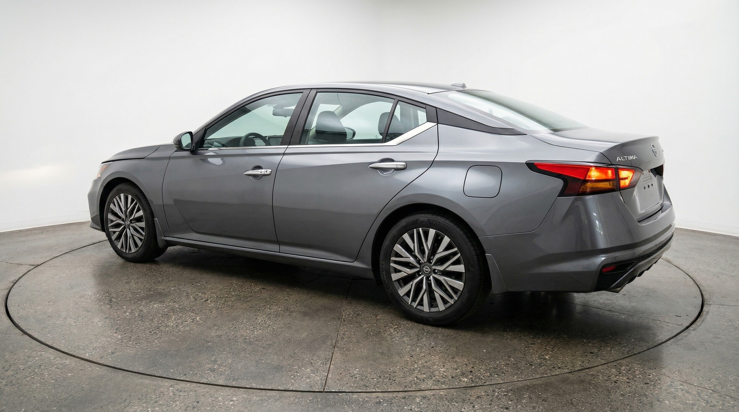 Thumbnail: 2025 Nissan Altima - 5