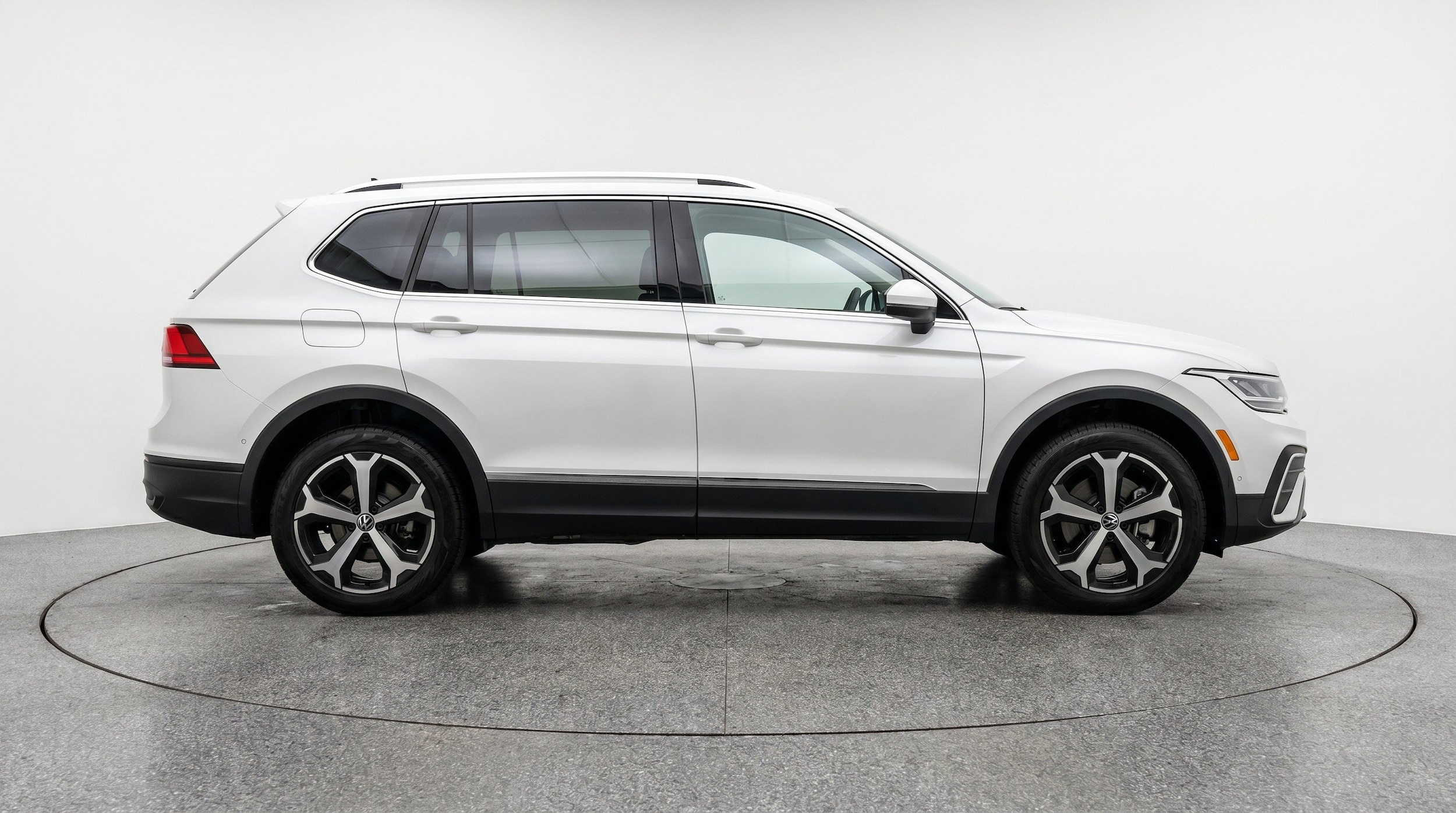 Thumbnail: 2026 Volkswagen Tiguan - 11