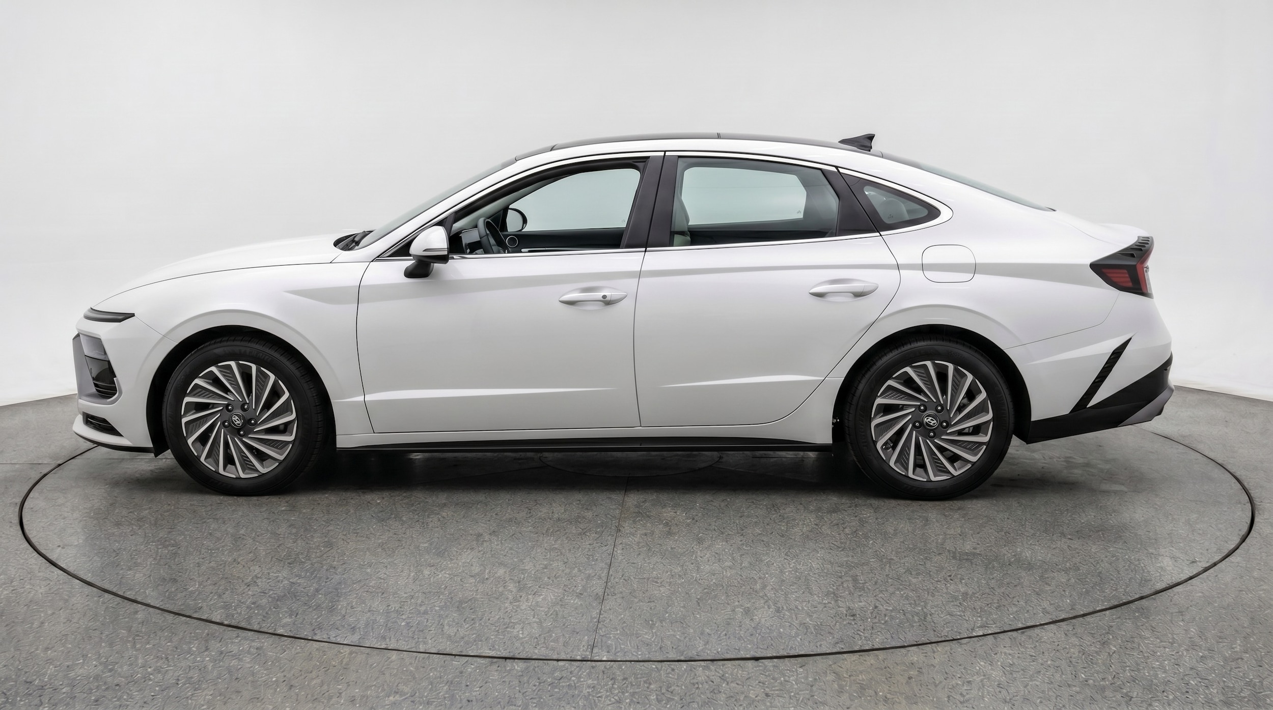 Thumbnail: 2025 Hyundai Sonata - 4
