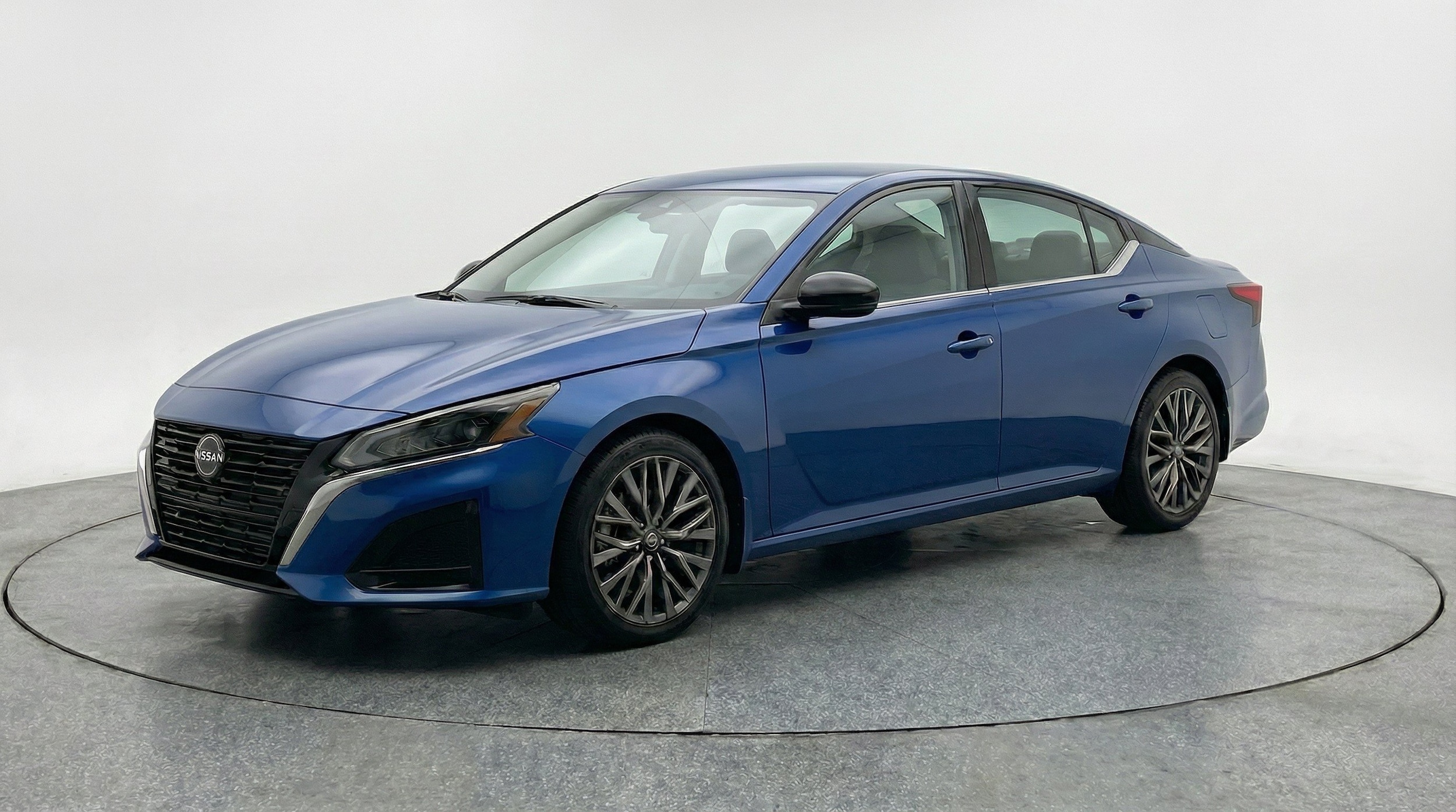 Thumbnail: 2025 Nissan Altima - 3