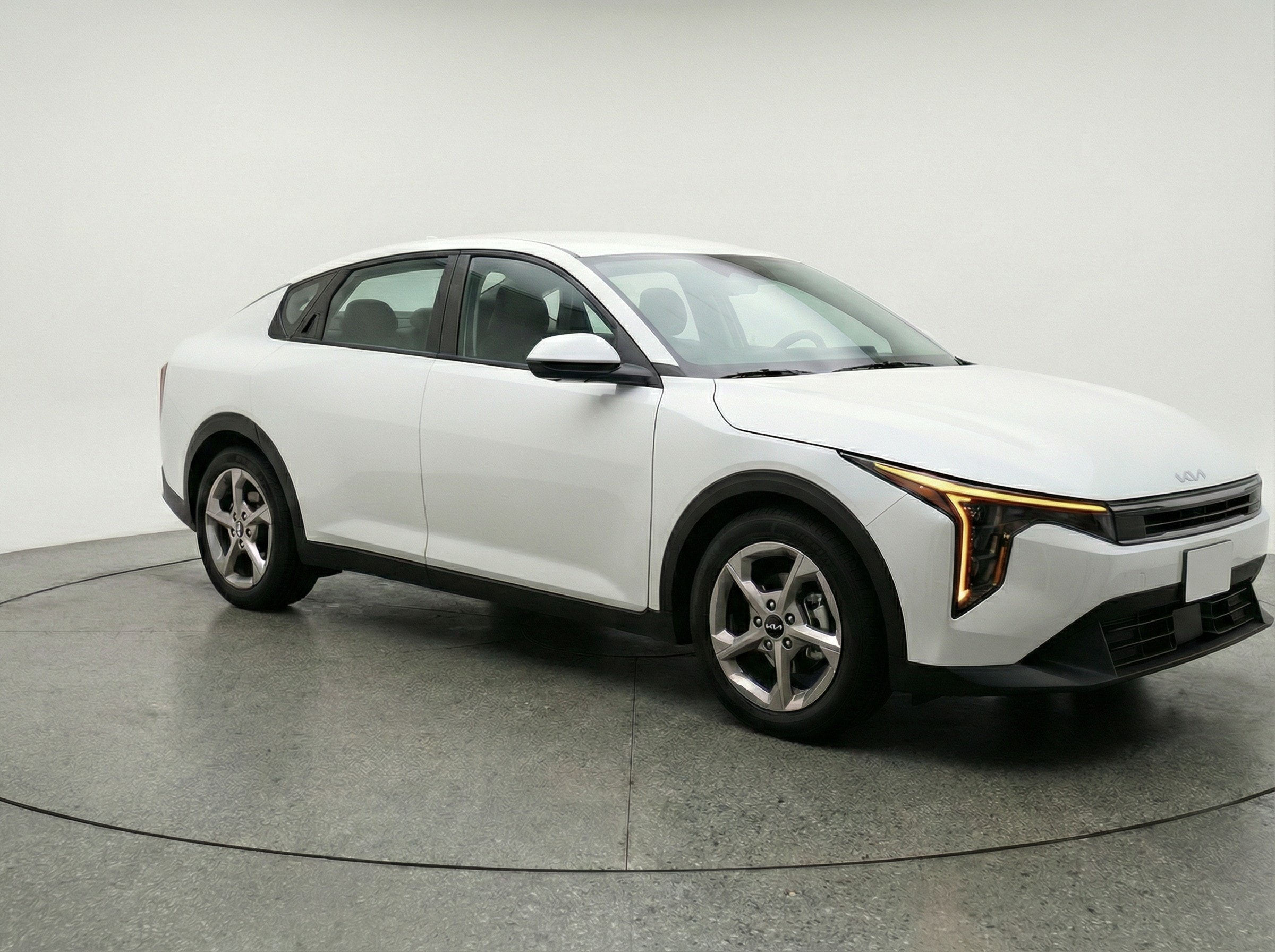 Thumbnail: 2025 Kia K4 - 1