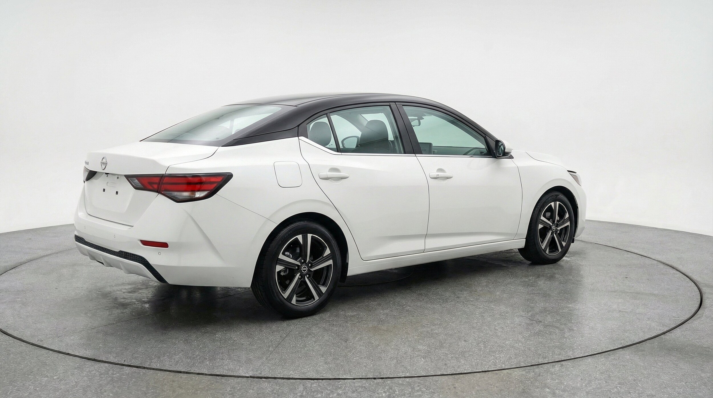 Thumbnail: 2025 Nissan Sentra - 9