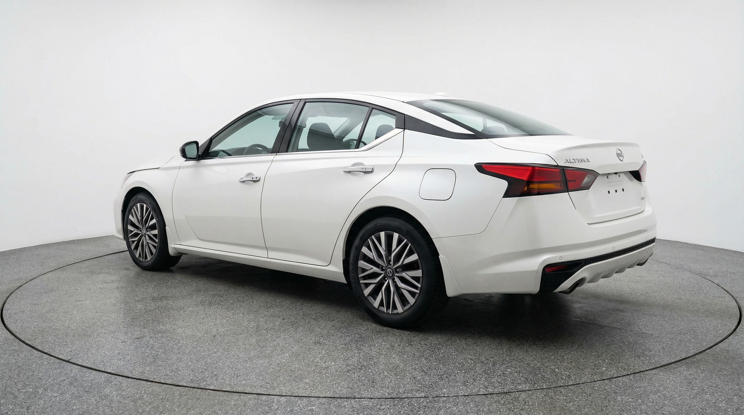 Thumbnail: 2025 Nissan Altima - 5