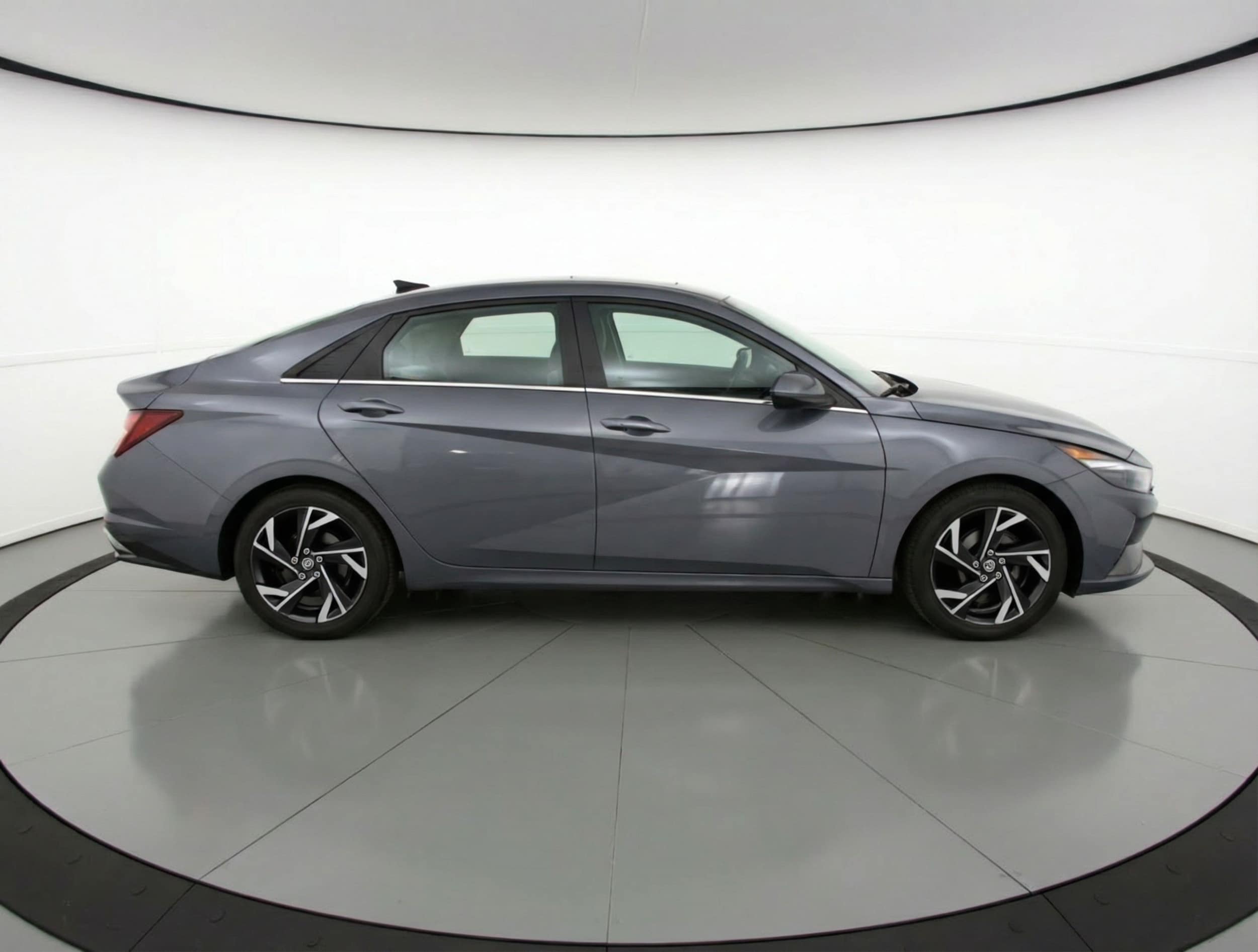 Thumbnail: 2025 Hyundai Elantra - 8