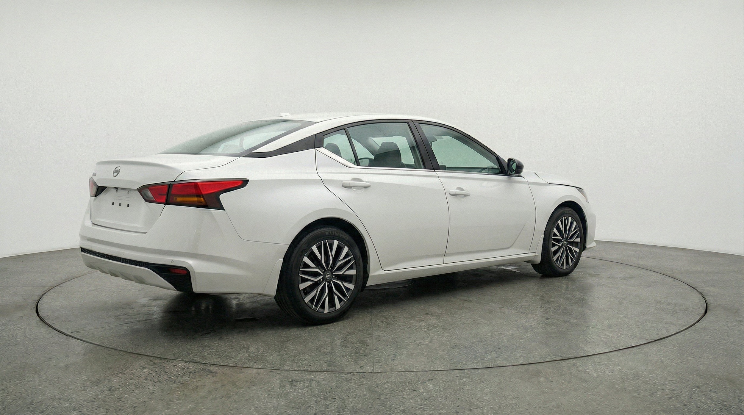 Thumbnail: 2025 Nissan Altima - 9