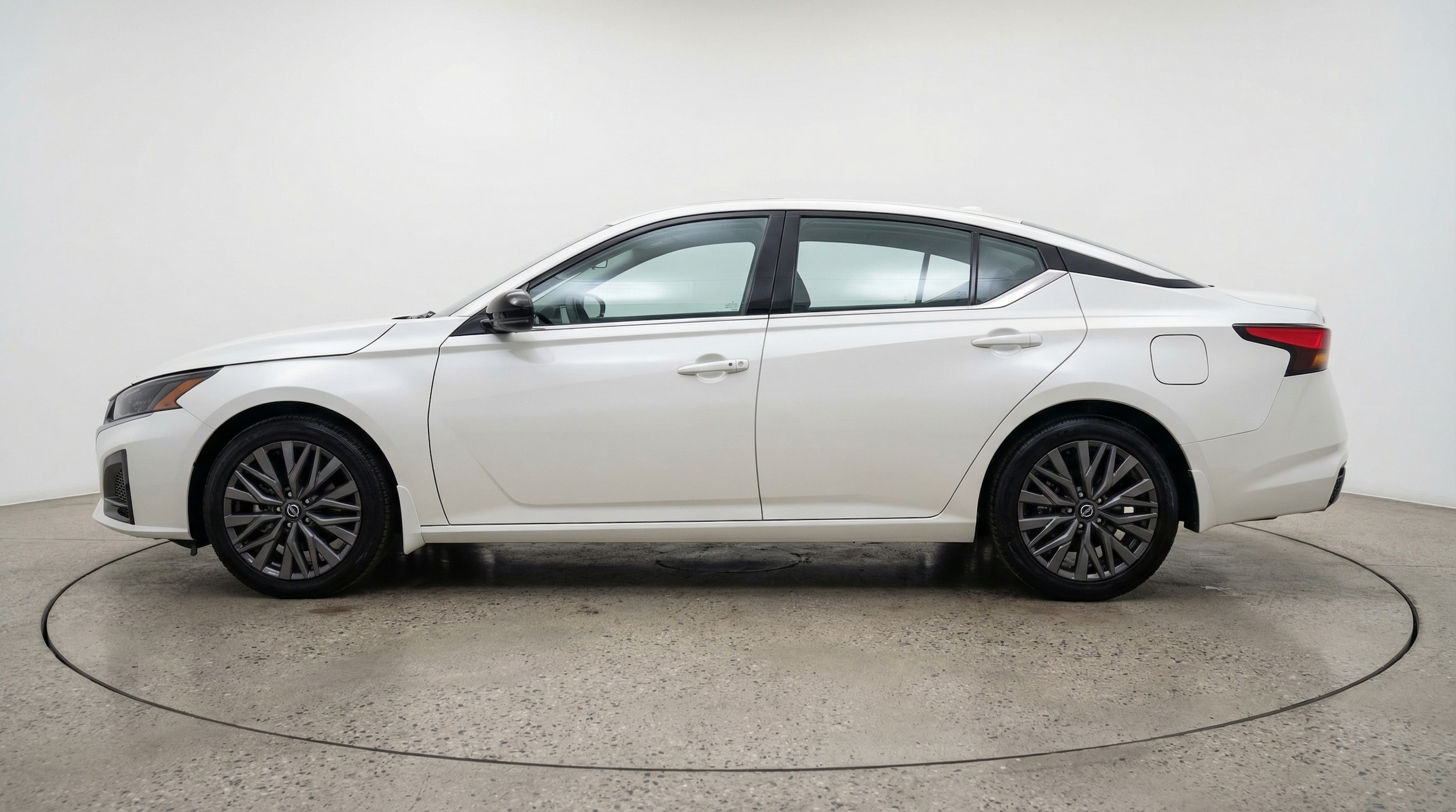 Thumbnail: 2025 Nissan Altima - 4