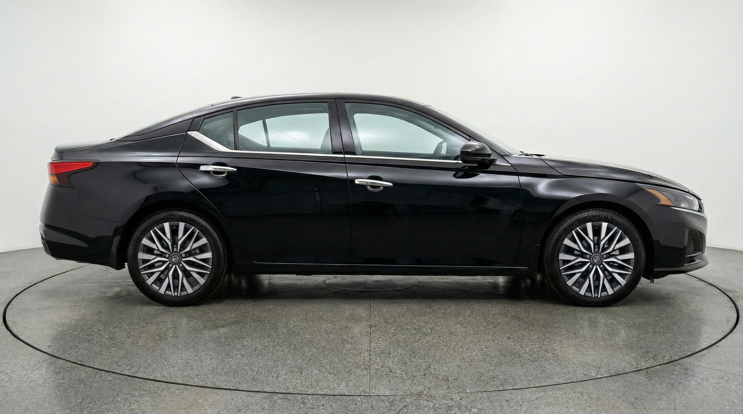 Thumbnail: 2025 Nissan Altima - 8