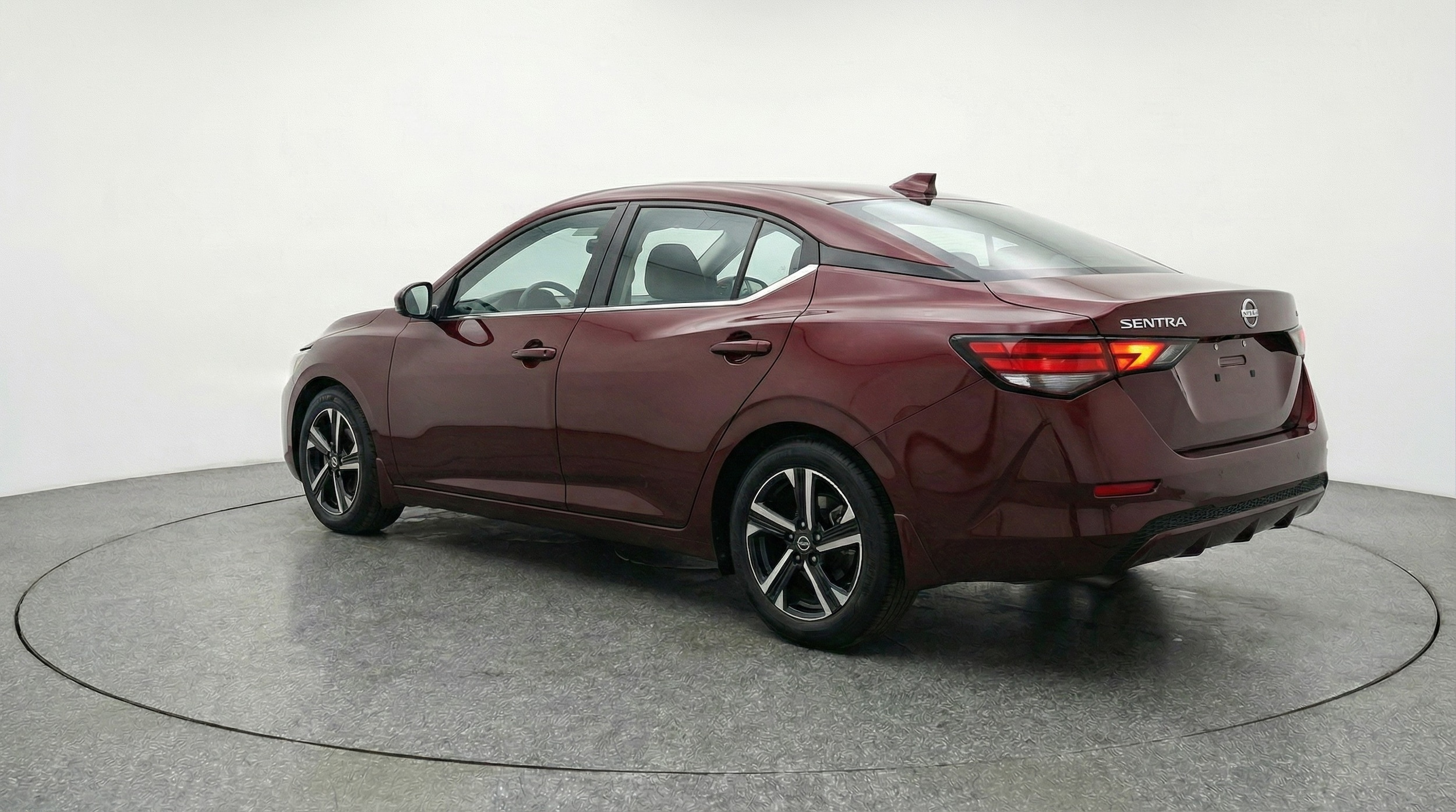 Thumbnail: 2025 Nissan Sentra - 5