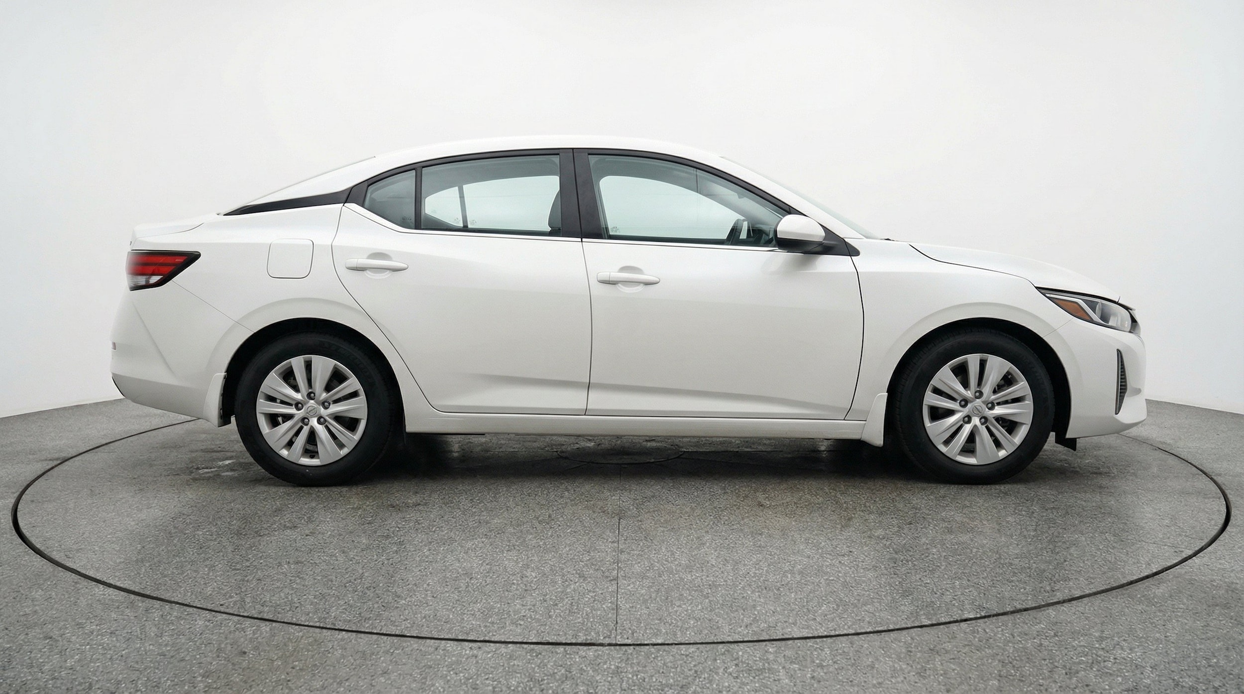 Thumbnail: 2025 Nissan Sentra - 10
