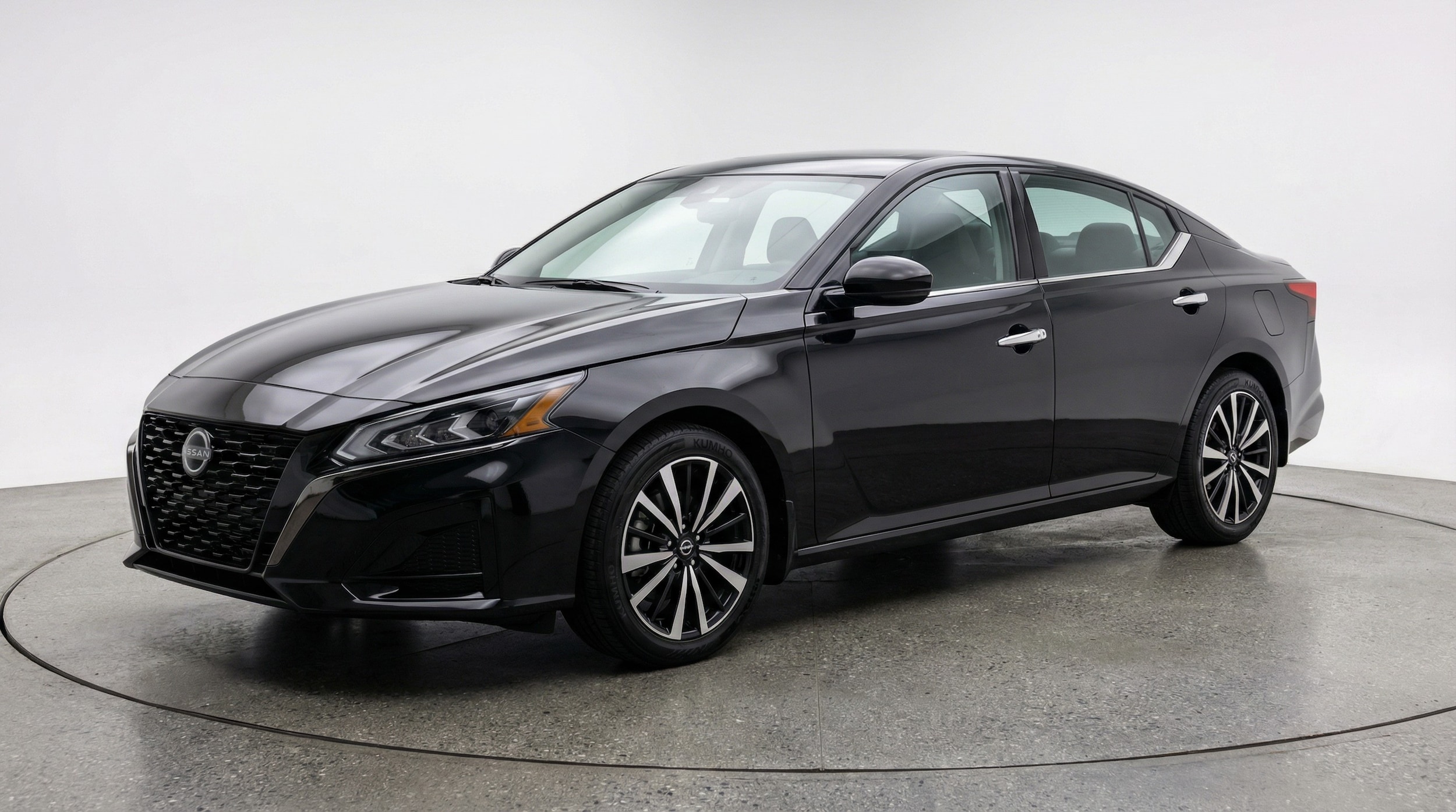 Thumbnail: 2025 Nissan Altima - 3