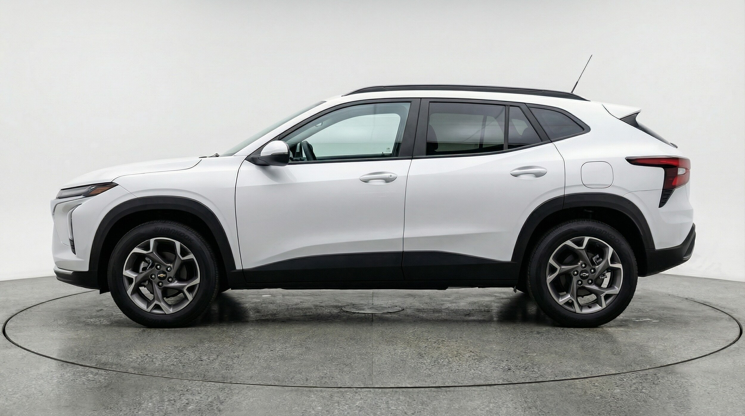 Thumbnail: 2025 Chevrolet Trax - 4