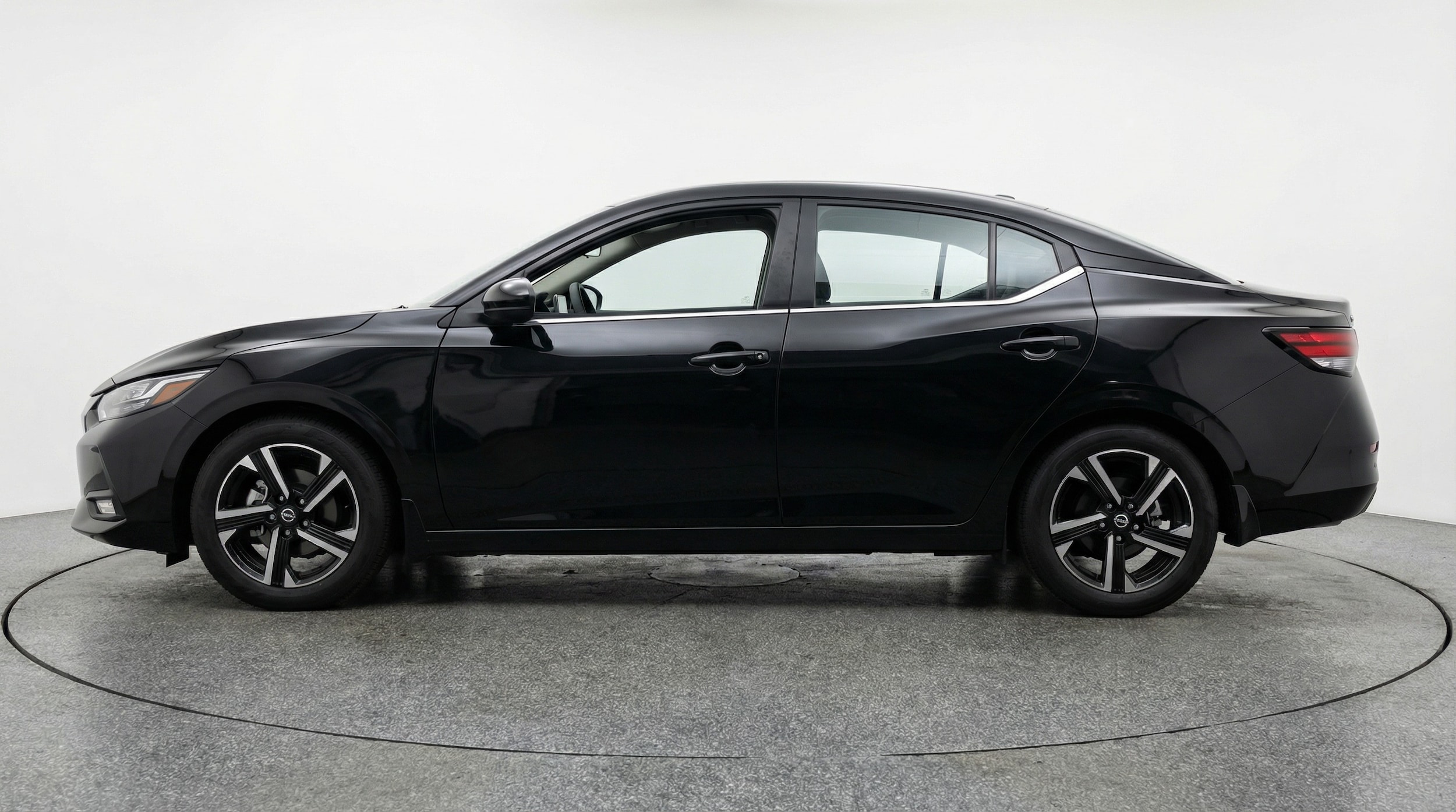 Thumbnail: 2025 Nissan Sentra - 4