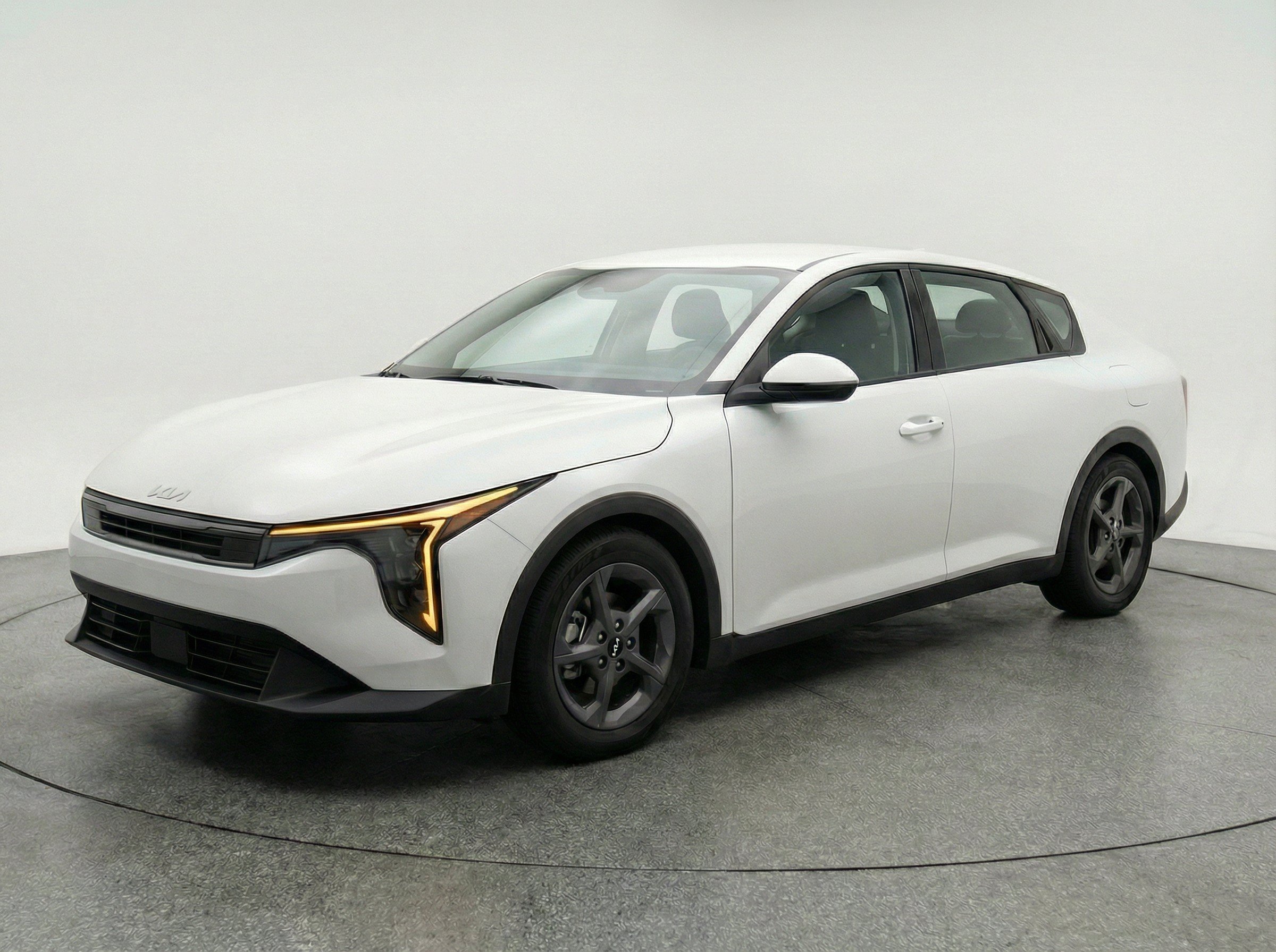 Thumbnail: 2025 Kia K4 - 3