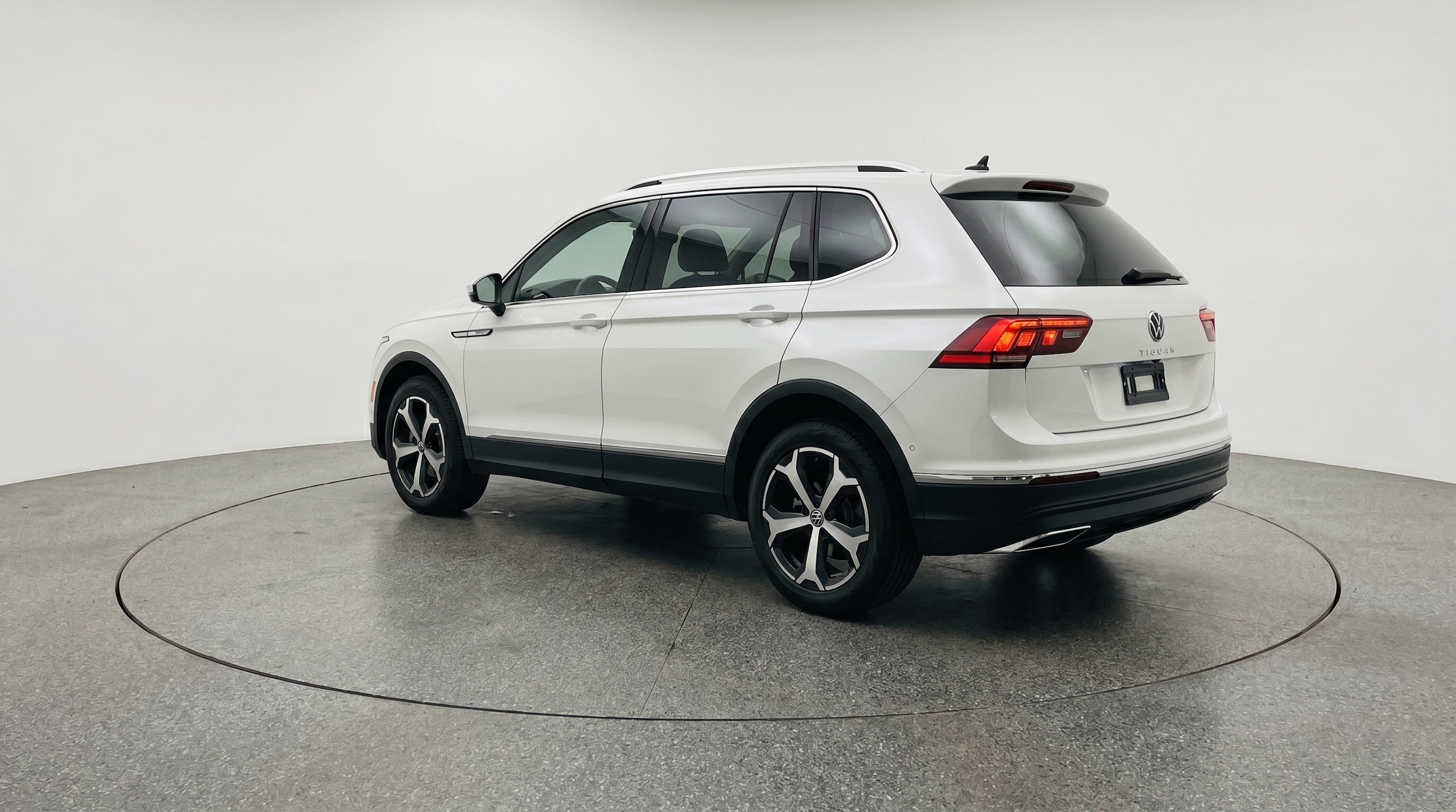 Thumbnail: 2026 Volkswagen Tiguan - 6