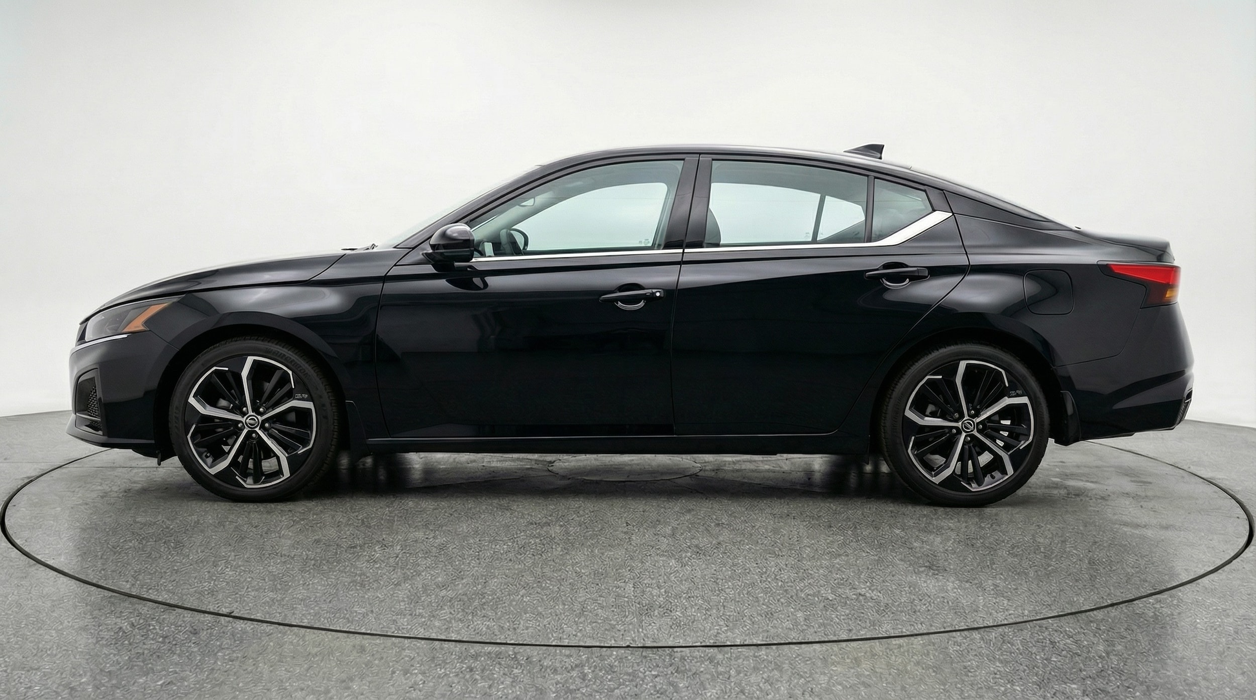 Thumbnail: 2025 Nissan Altima - 4