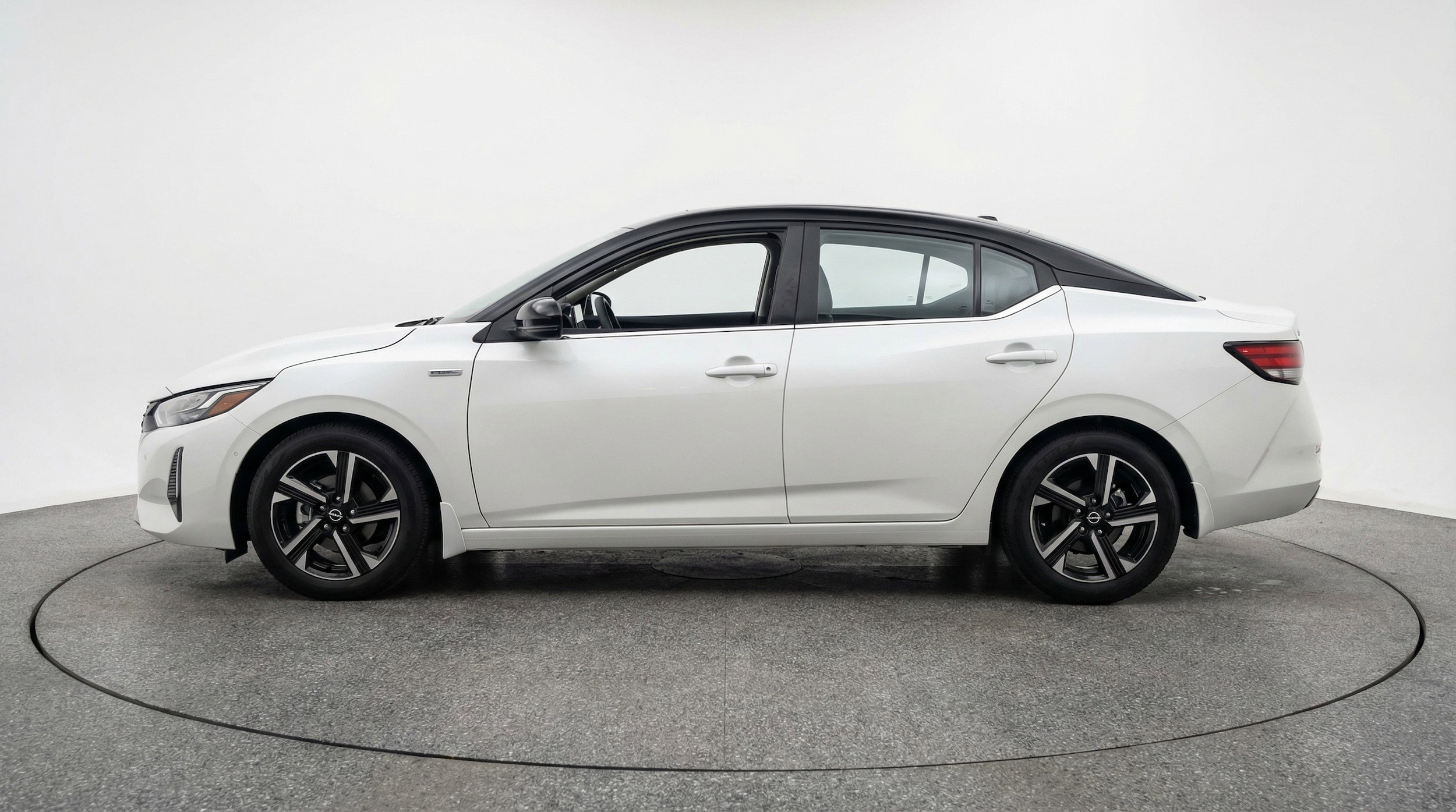 Thumbnail: 2025 Nissan Sentra - 5