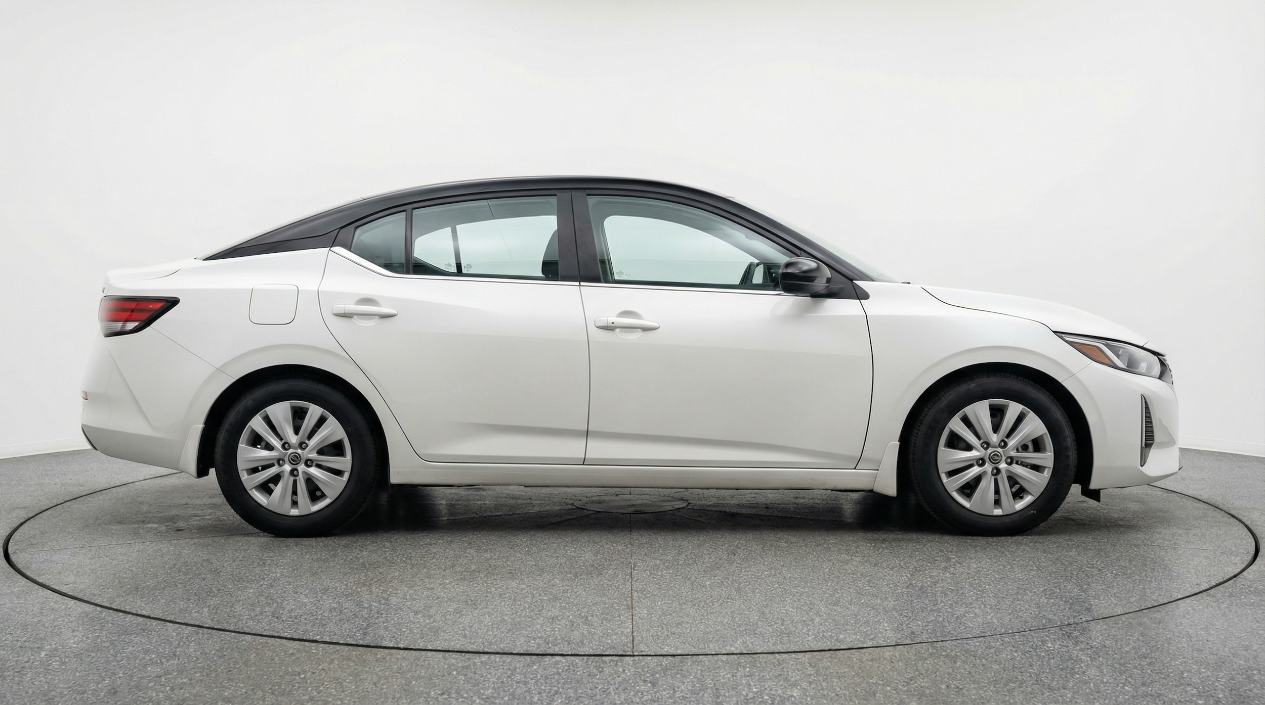 Thumbnail: 2025 Nissan Sentra - 8