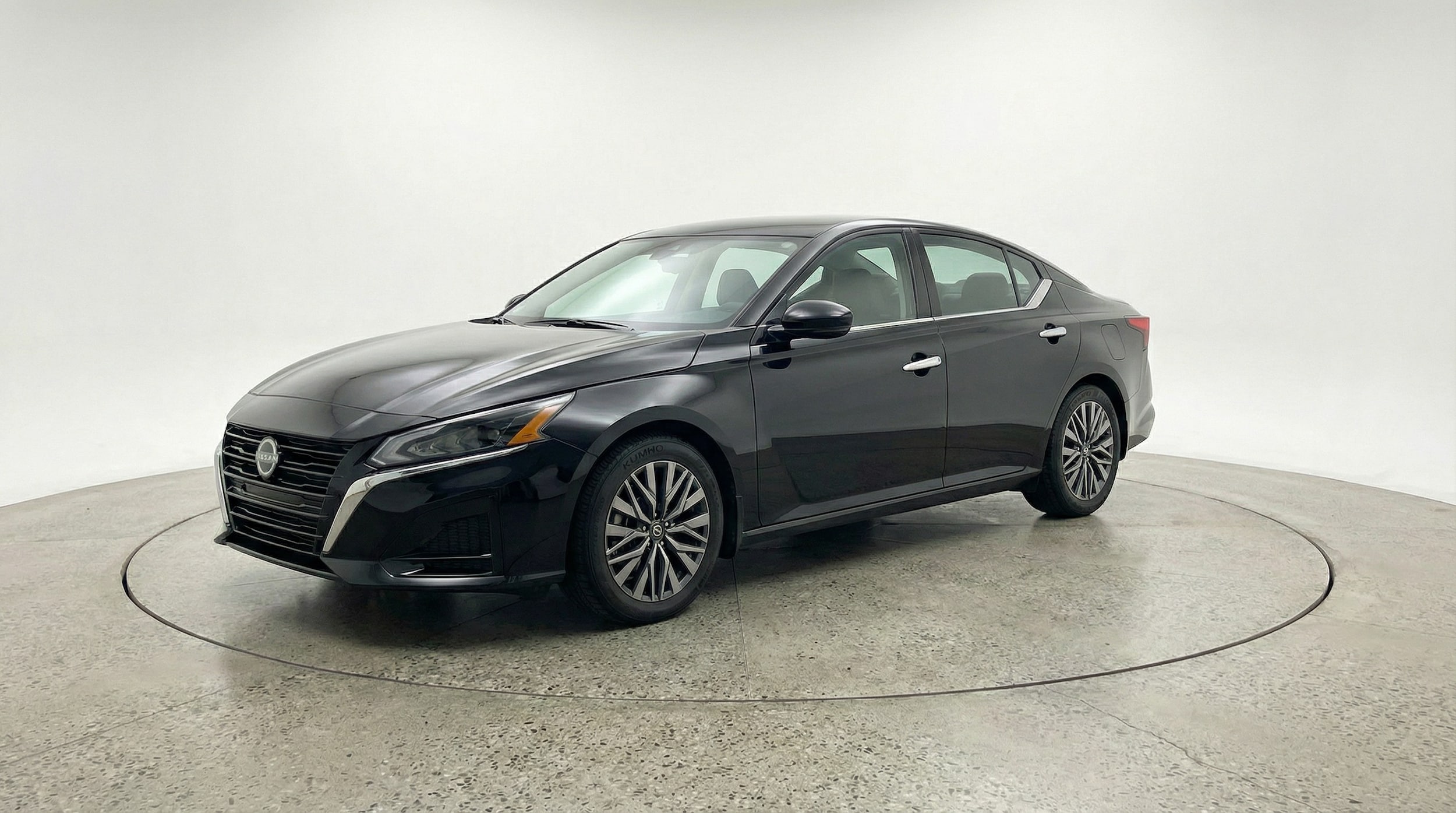 Thumbnail: 2025 Nissan Altima - 3