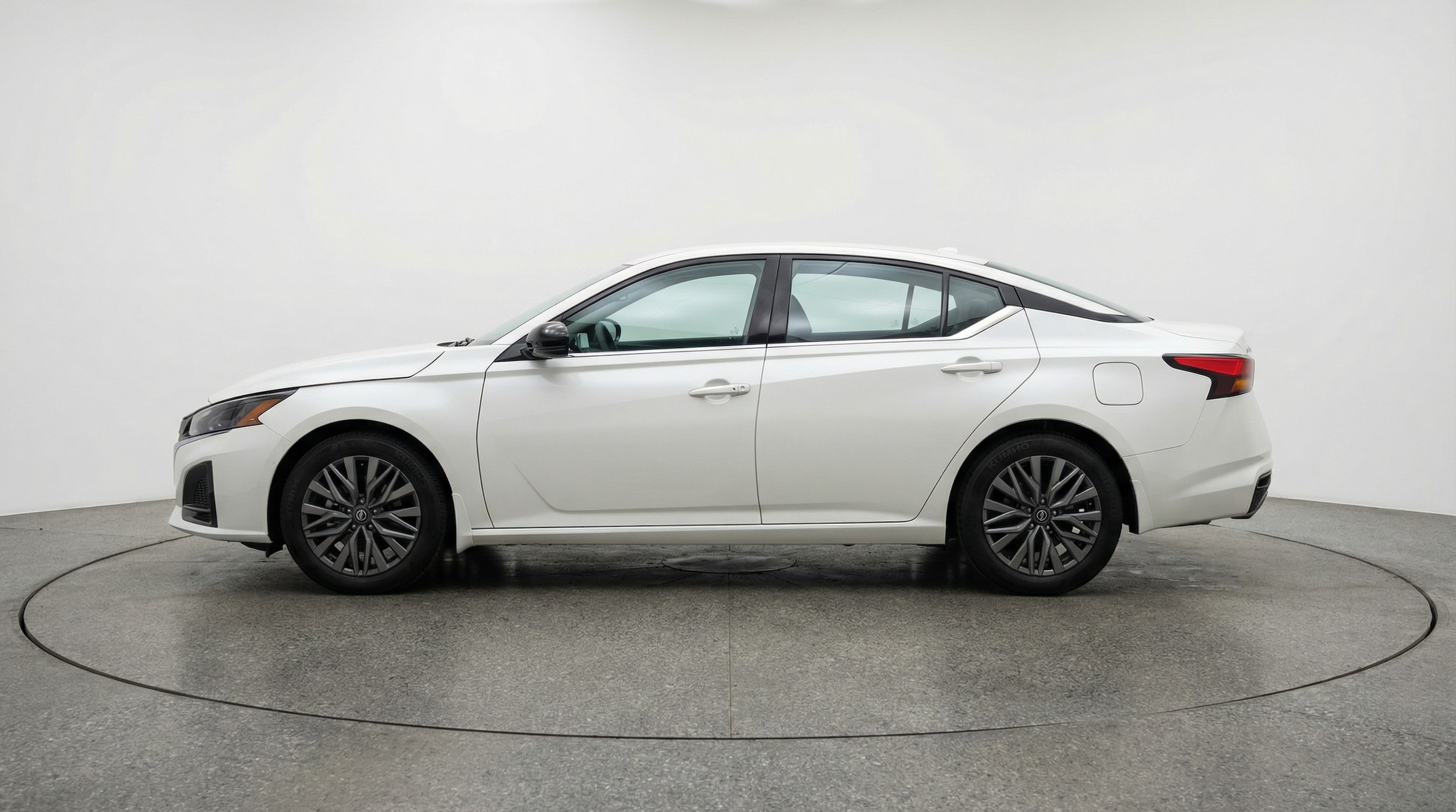 Thumbnail: 2025 Nissan Altima - 4