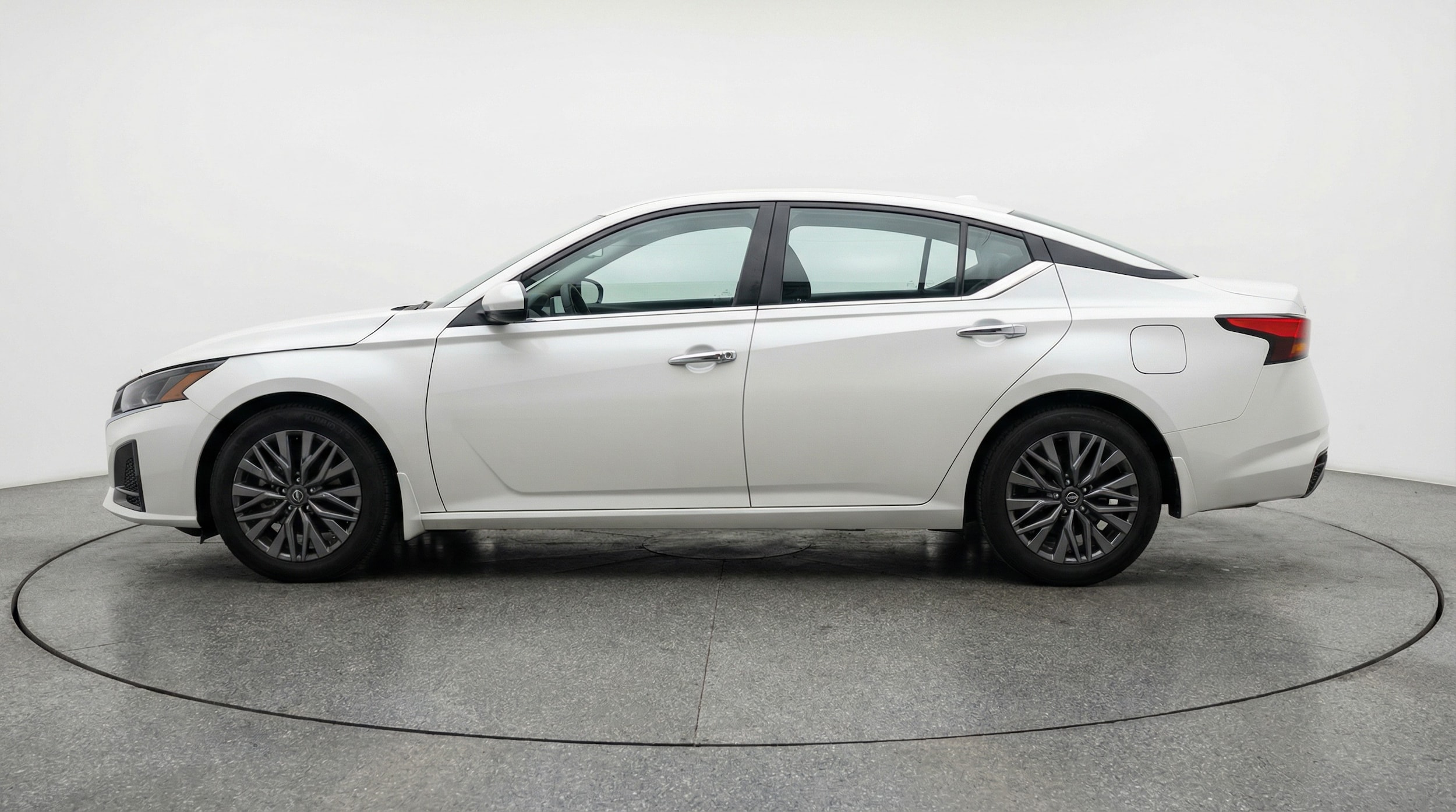 Thumbnail: 2025 Nissan Altima - 4