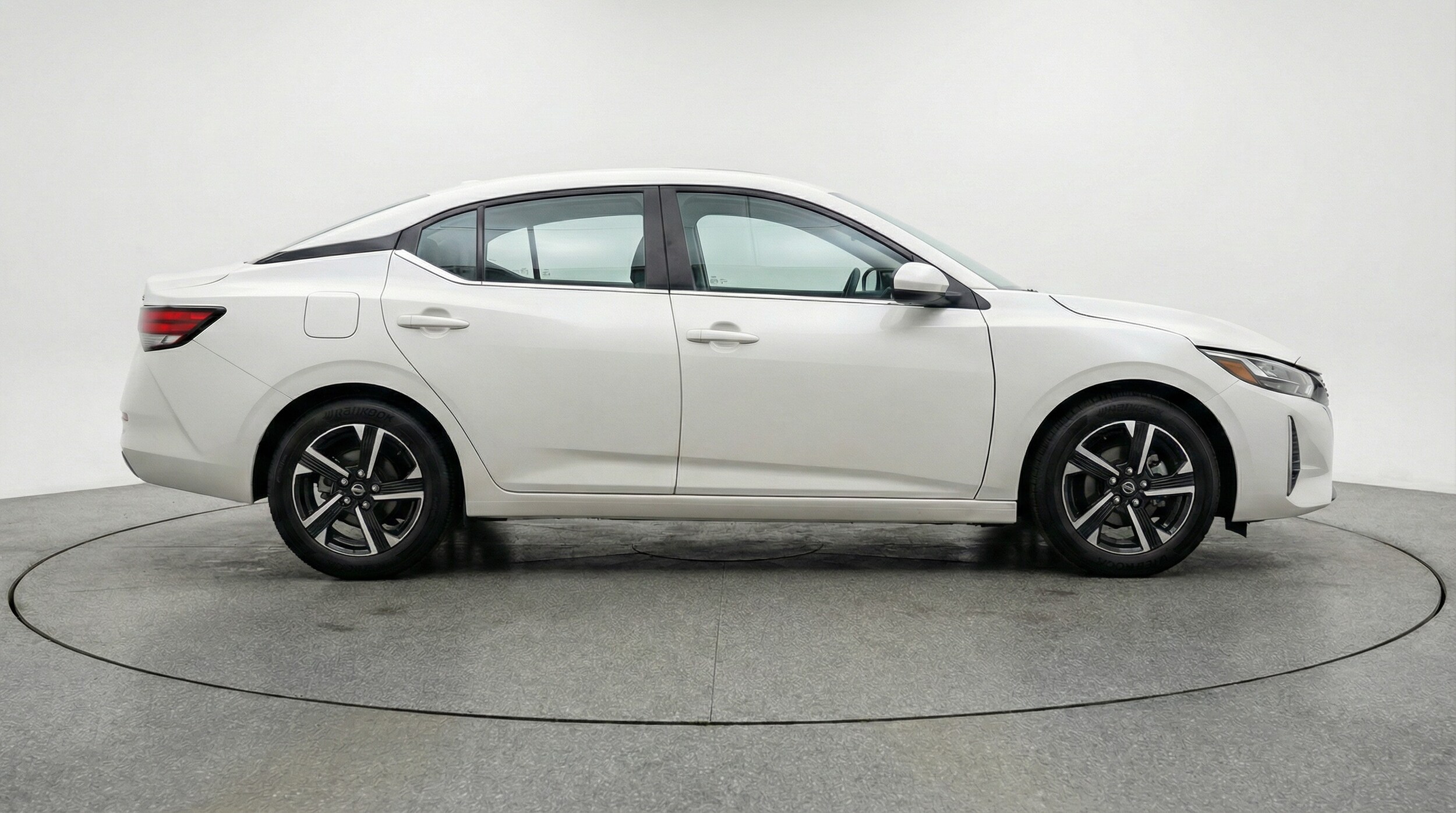 Thumbnail: 2025 Nissan Sentra - 8