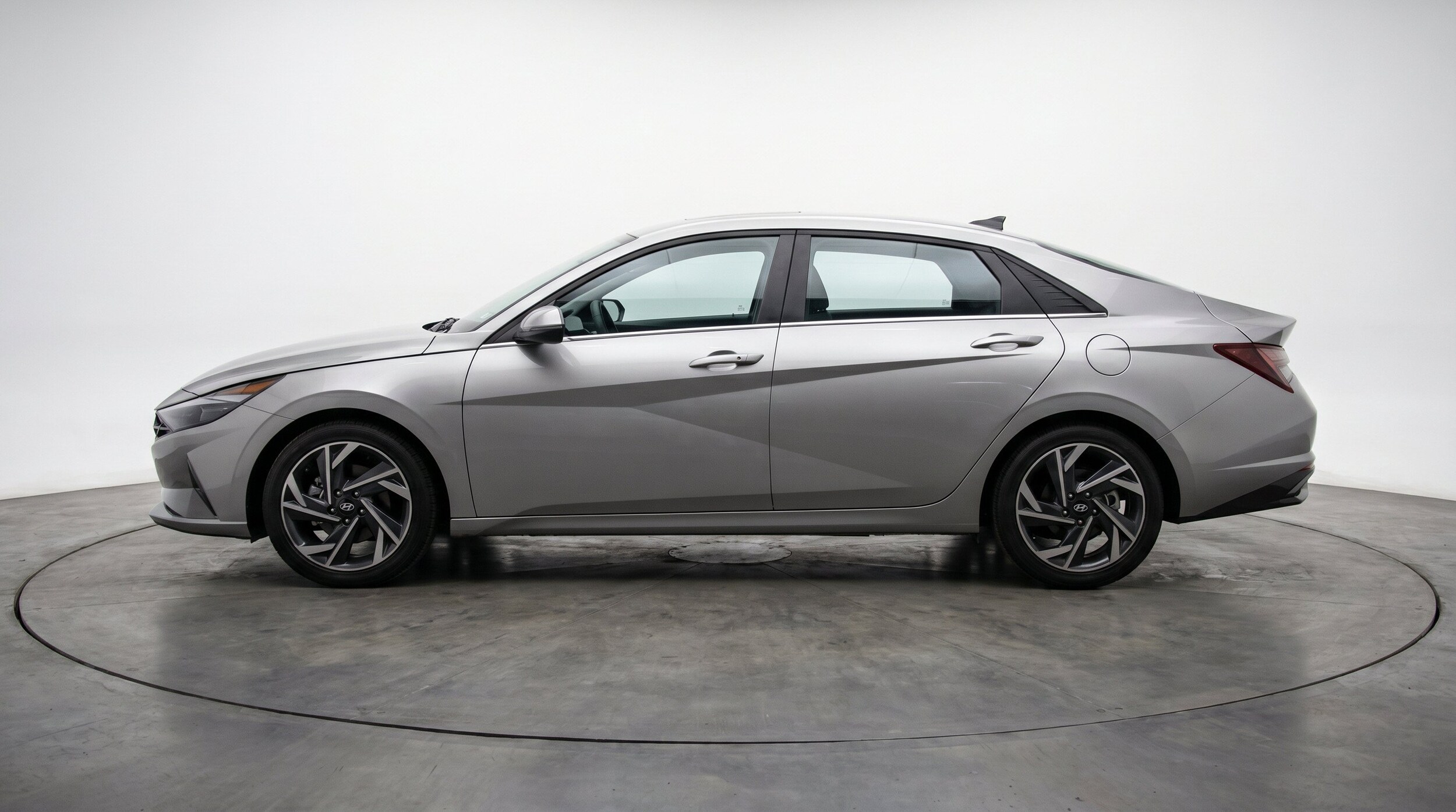 Thumbnail: 2025 Hyundai Elantra - 5