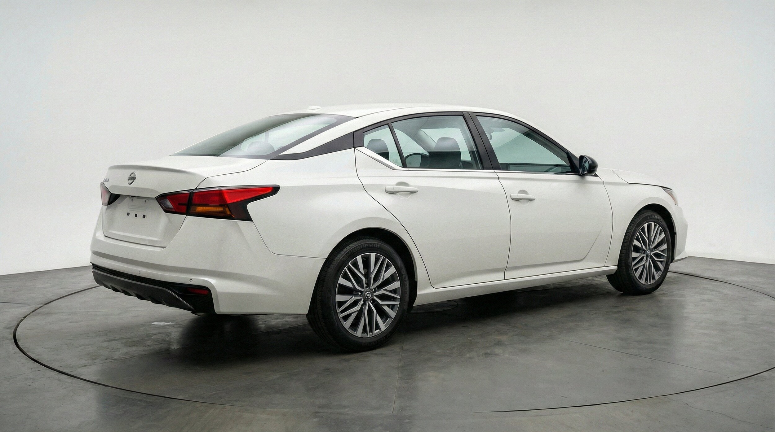 Thumbnail: 2025 Nissan Altima - 9