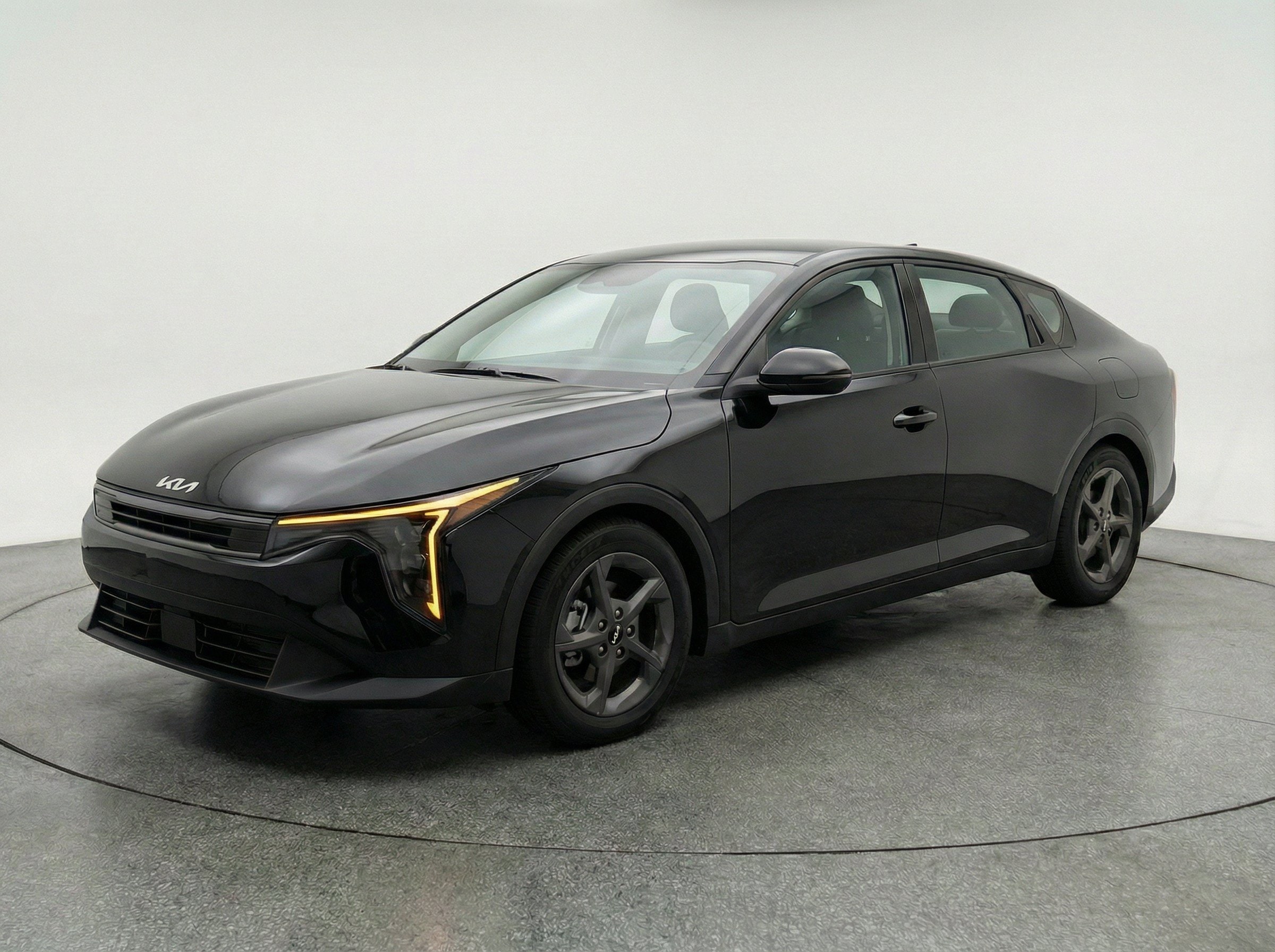 Thumbnail: 2025 Kia K4 - 3