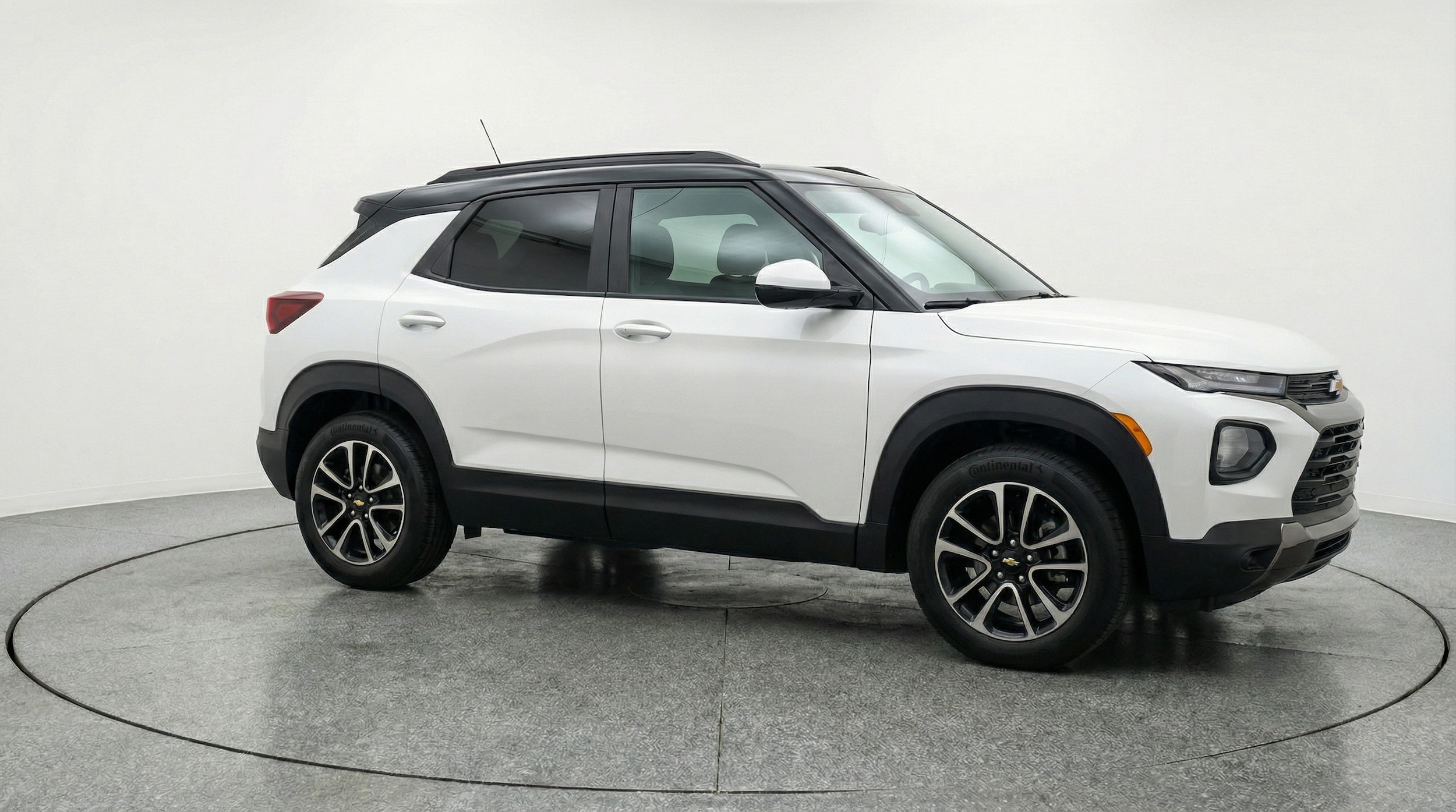 Thumbnail: 2025 Chevrolet TrailBlazer - 1