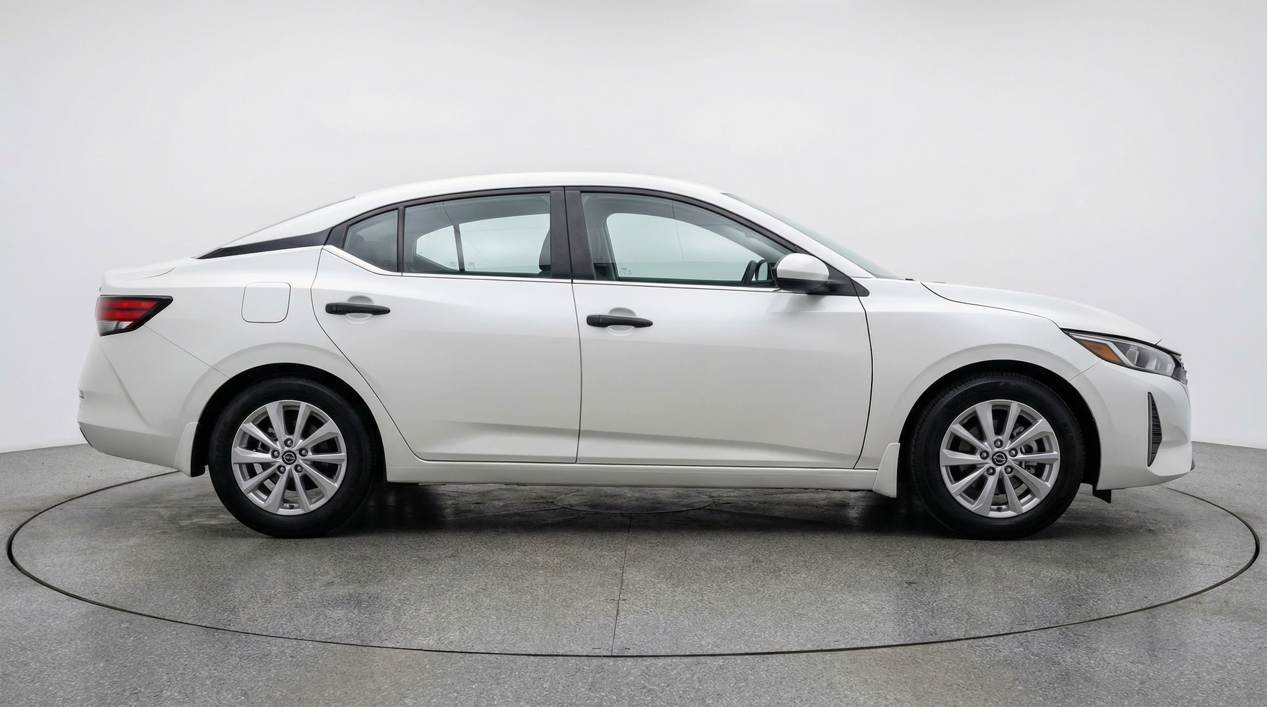 Thumbnail: 2025 Nissan Sentra - 8