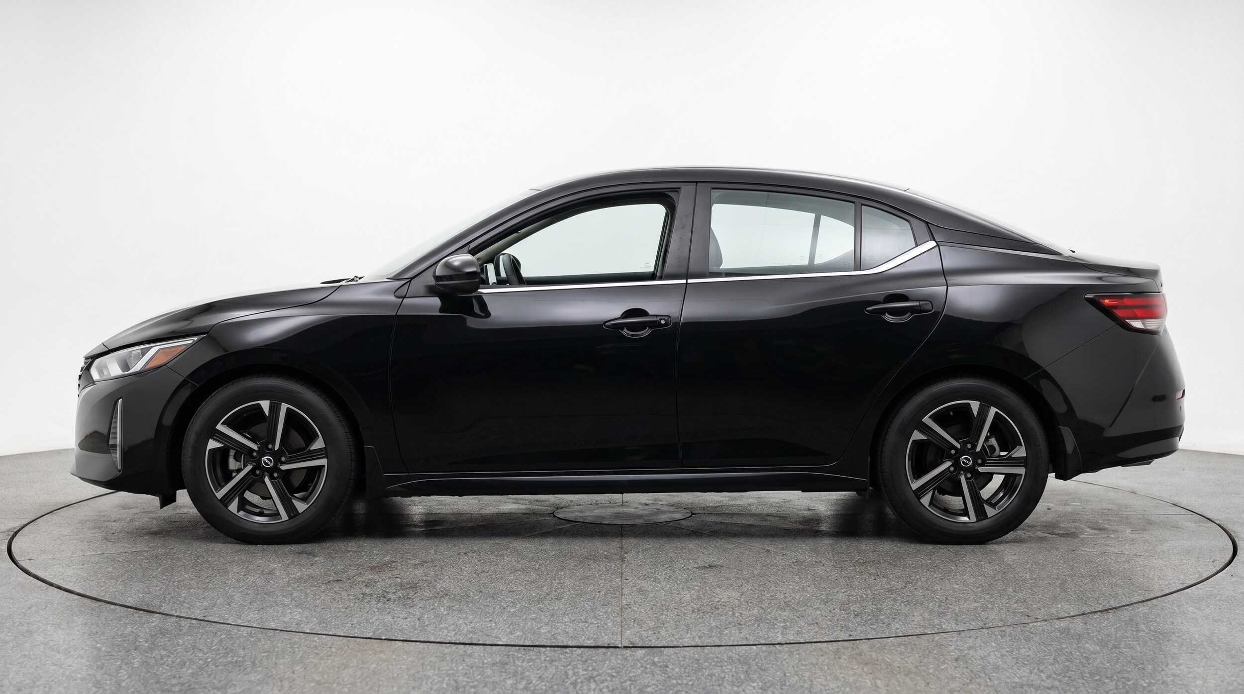 Thumbnail: 2025 Nissan Sentra - 4