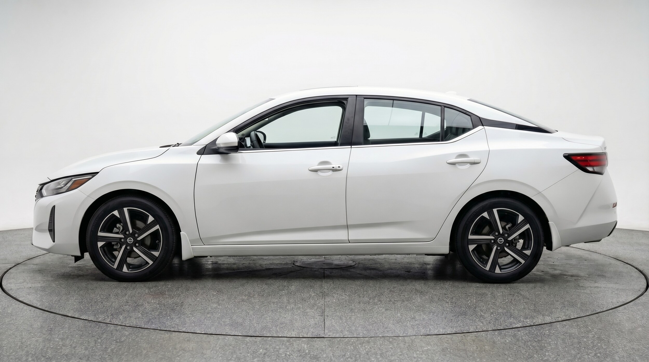 Thumbnail: 2025 Nissan Sentra - 4