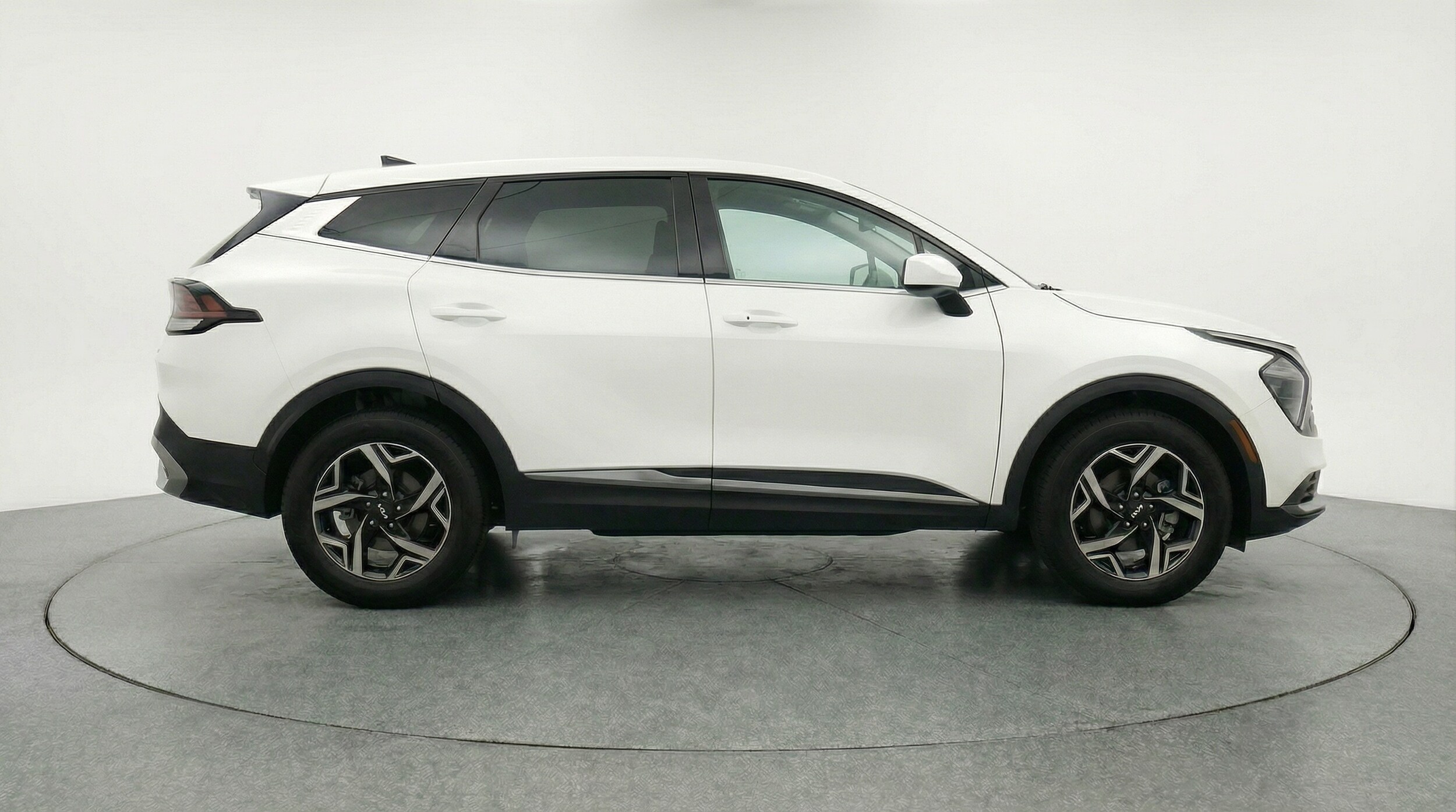 Thumbnail: 2025 Kia Sportage - 8