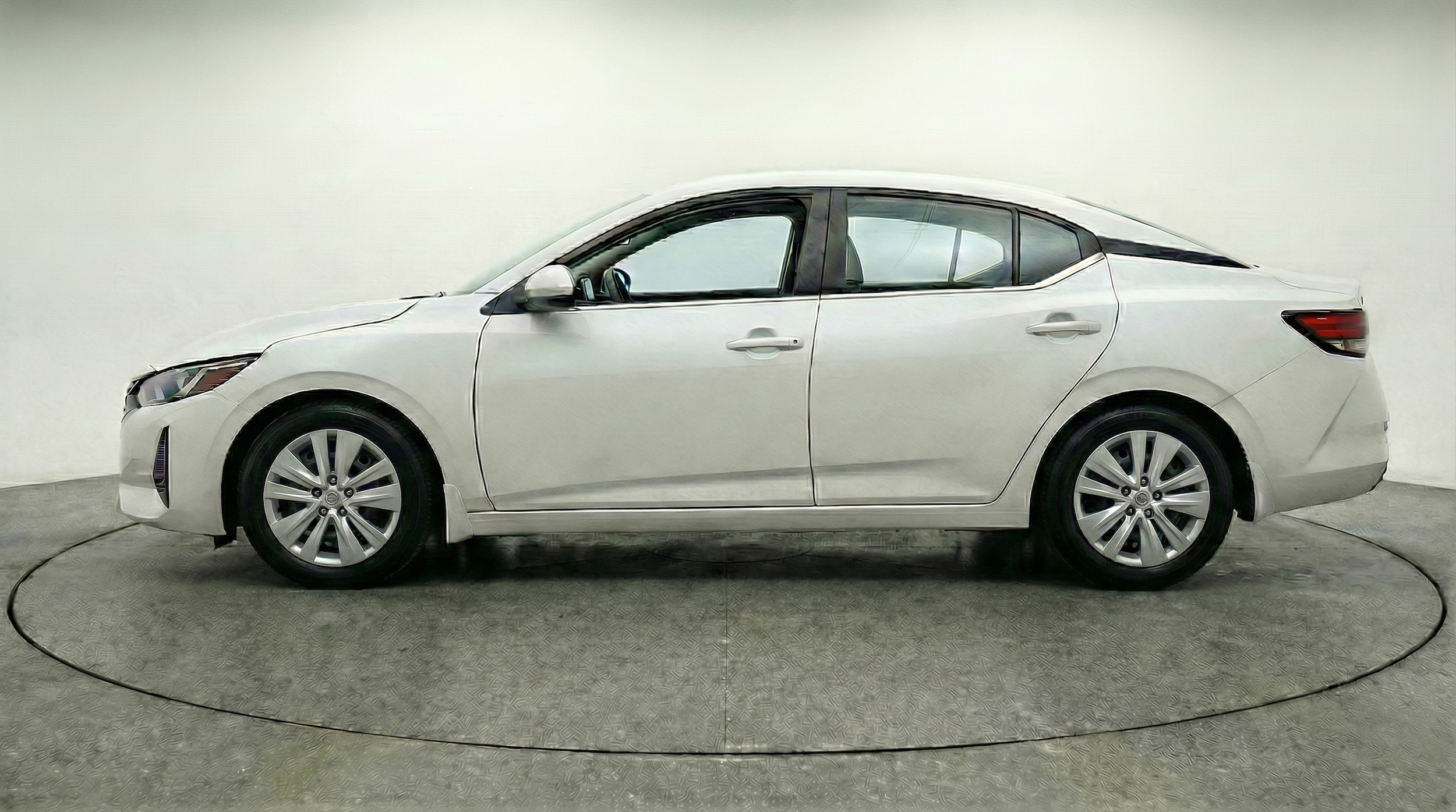 Thumbnail: 2025 Nissan Sentra - 4