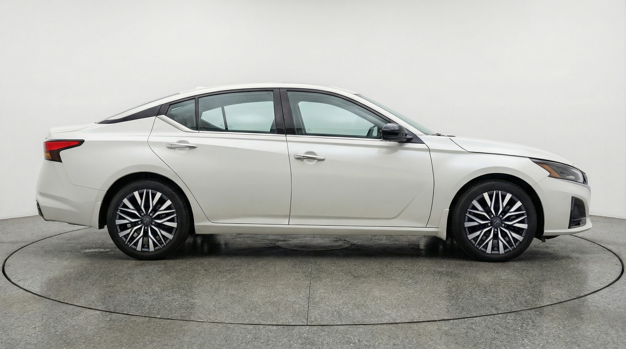 Thumbnail: 2025 Nissan Altima - 8