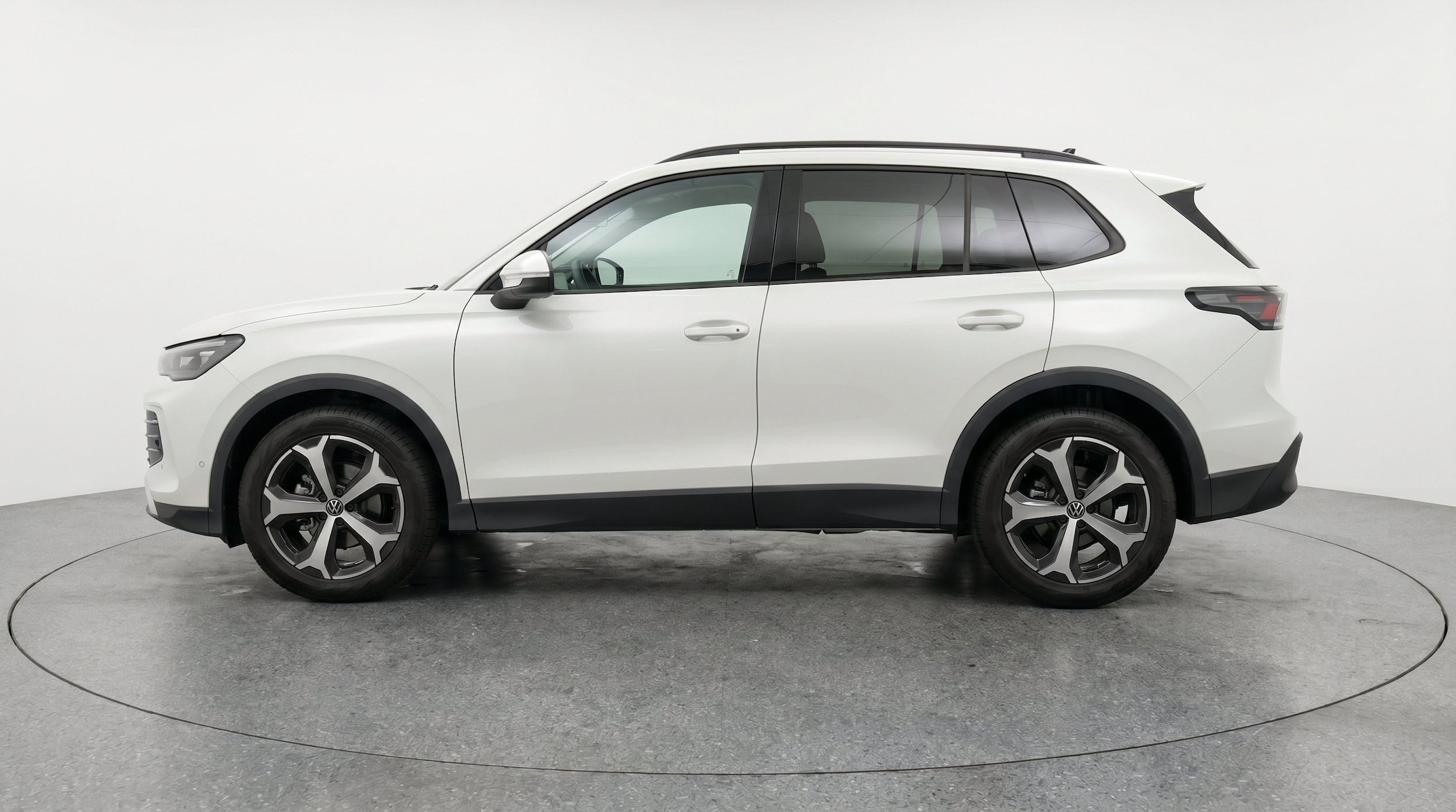 Thumbnail: 2026 Volkswagen Tiguan - 5