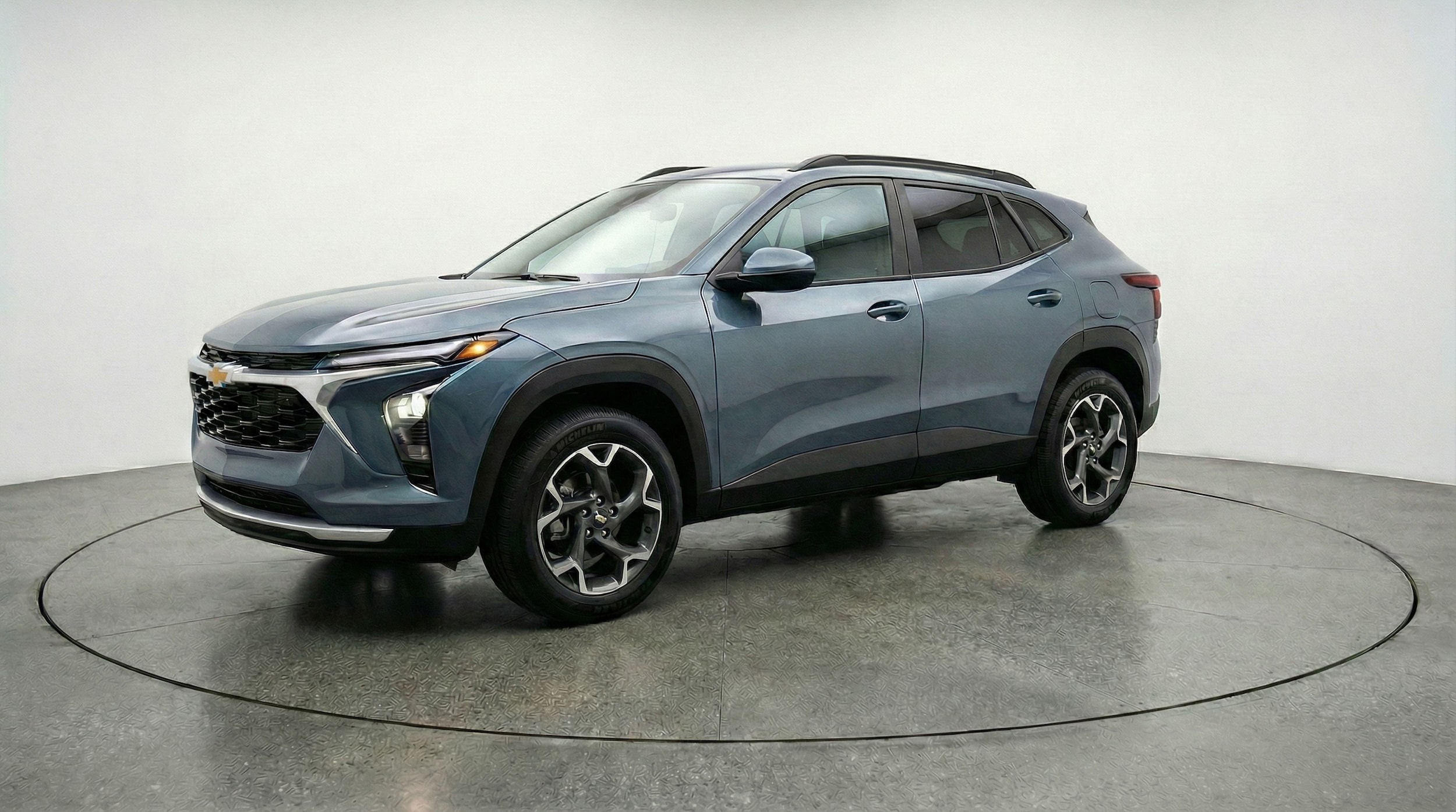 Thumbnail: 2025 Chevrolet Trax - 3