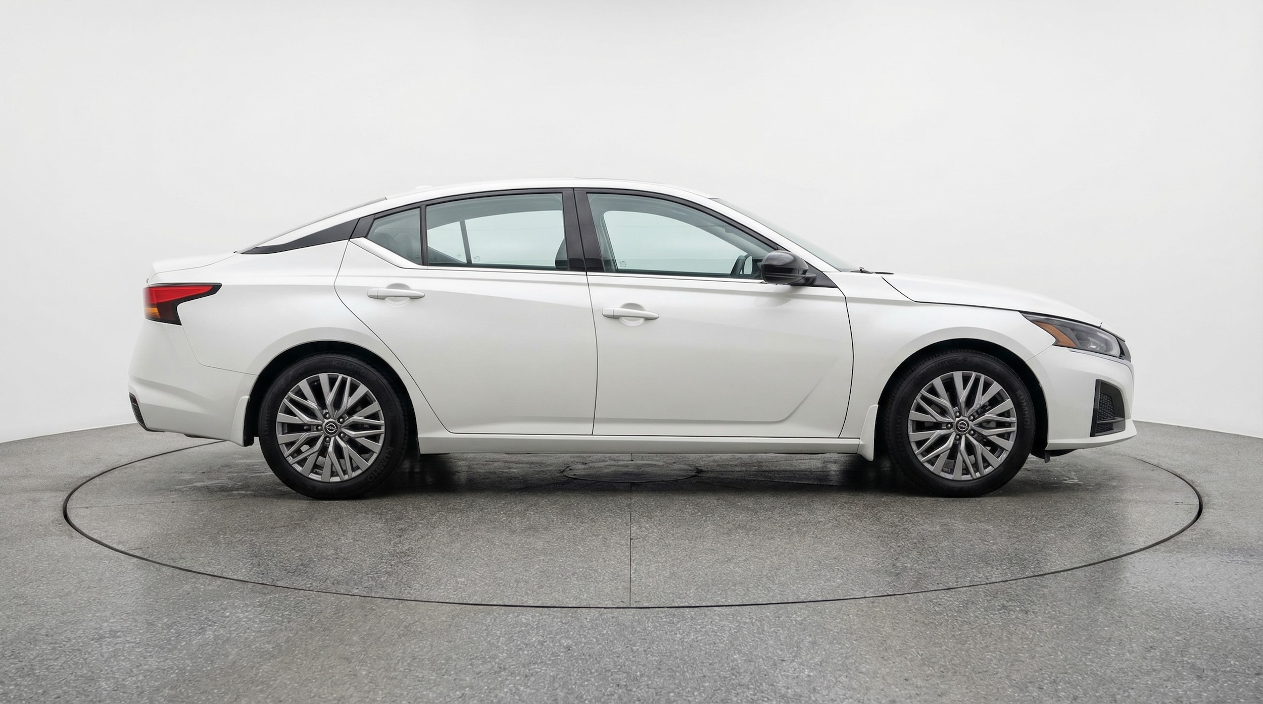 Thumbnail: 2025 Nissan Altima - 8