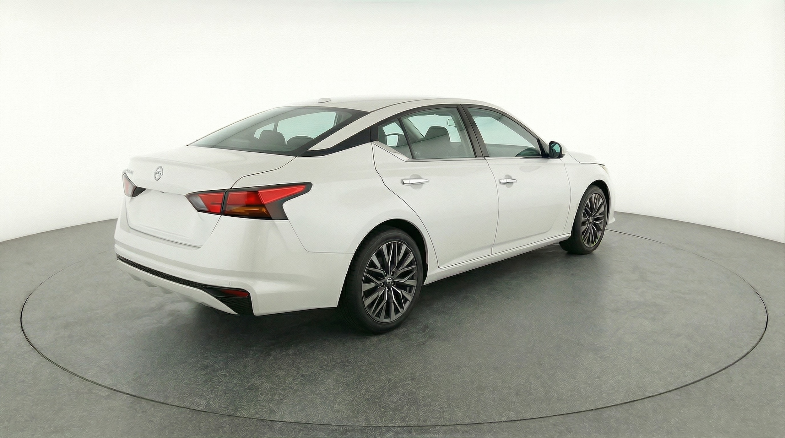 Thumbnail: 2025 Nissan Altima - 5