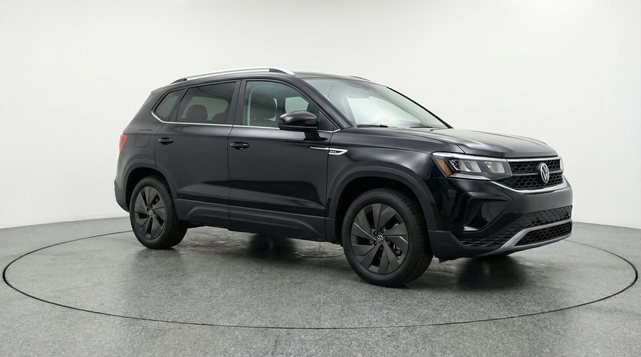 Thumbnail: 2025 Volkswagen Taos - 1