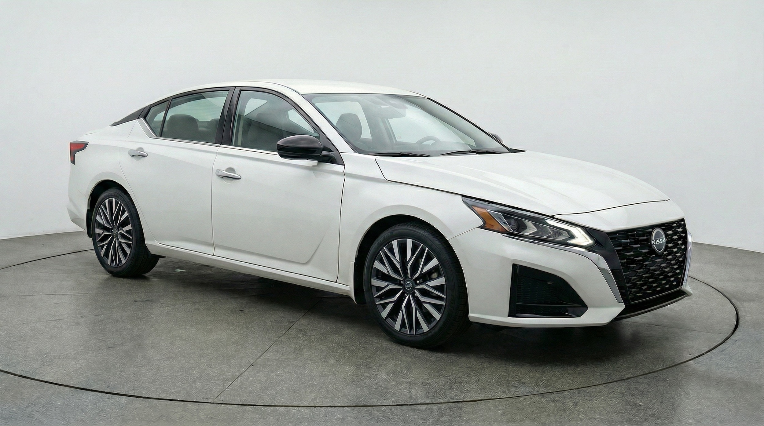 Thumbnail: 2025 Nissan Altima - 1