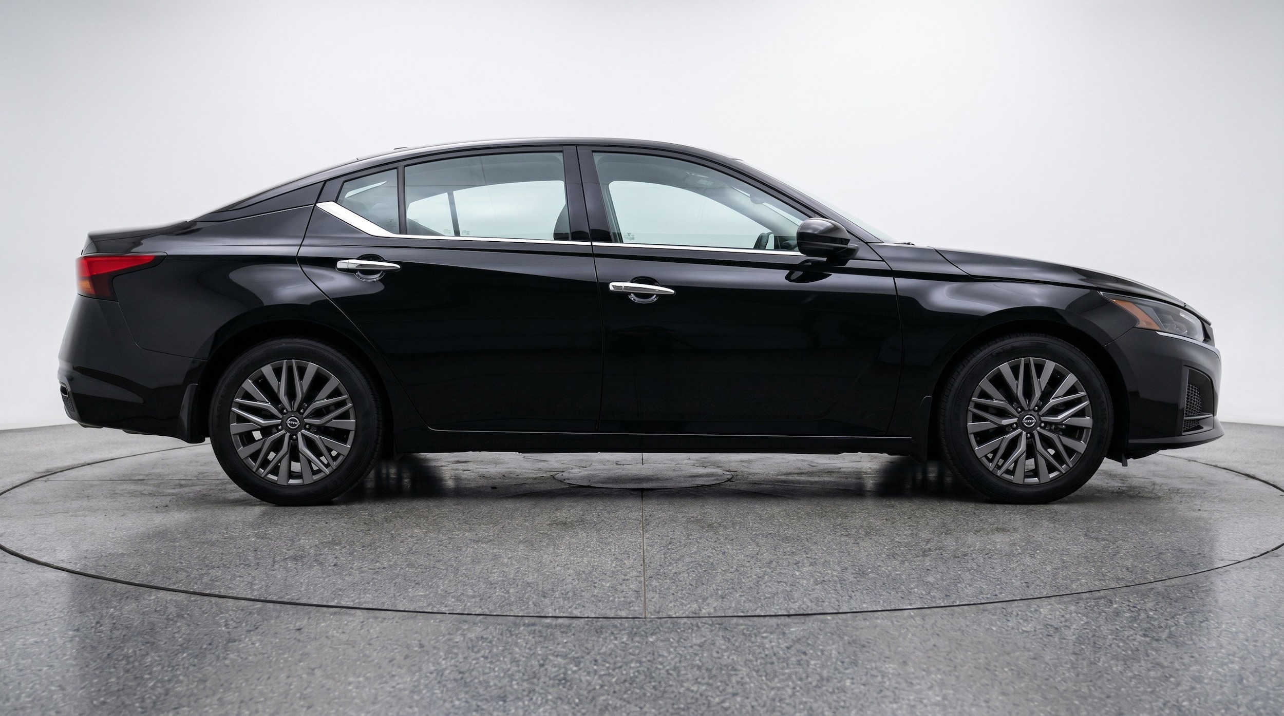 Thumbnail: 2025 Nissan Altima - 11